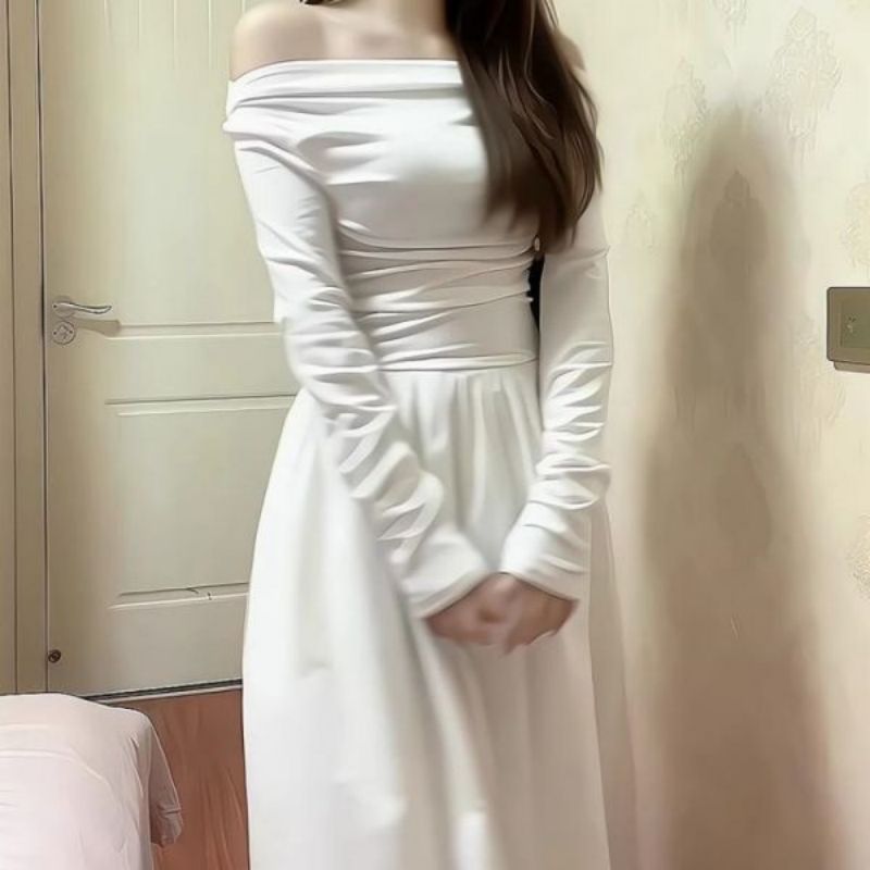 Off-shoulder White Knitted Long-sleeved Dress Women