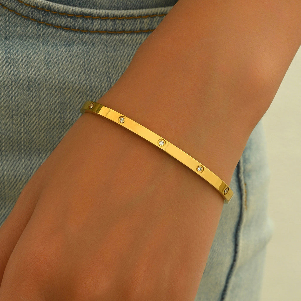 Lxalry 18K Gold Plated Stainless Steel Minimalist Bracelet Hypoallergenic Circle Rhinestone Jewelry  Secure Inlay Tarnish Free Design Skin Safe Luxury Gift For Her Golden Hour Glow, Everyday Wear A