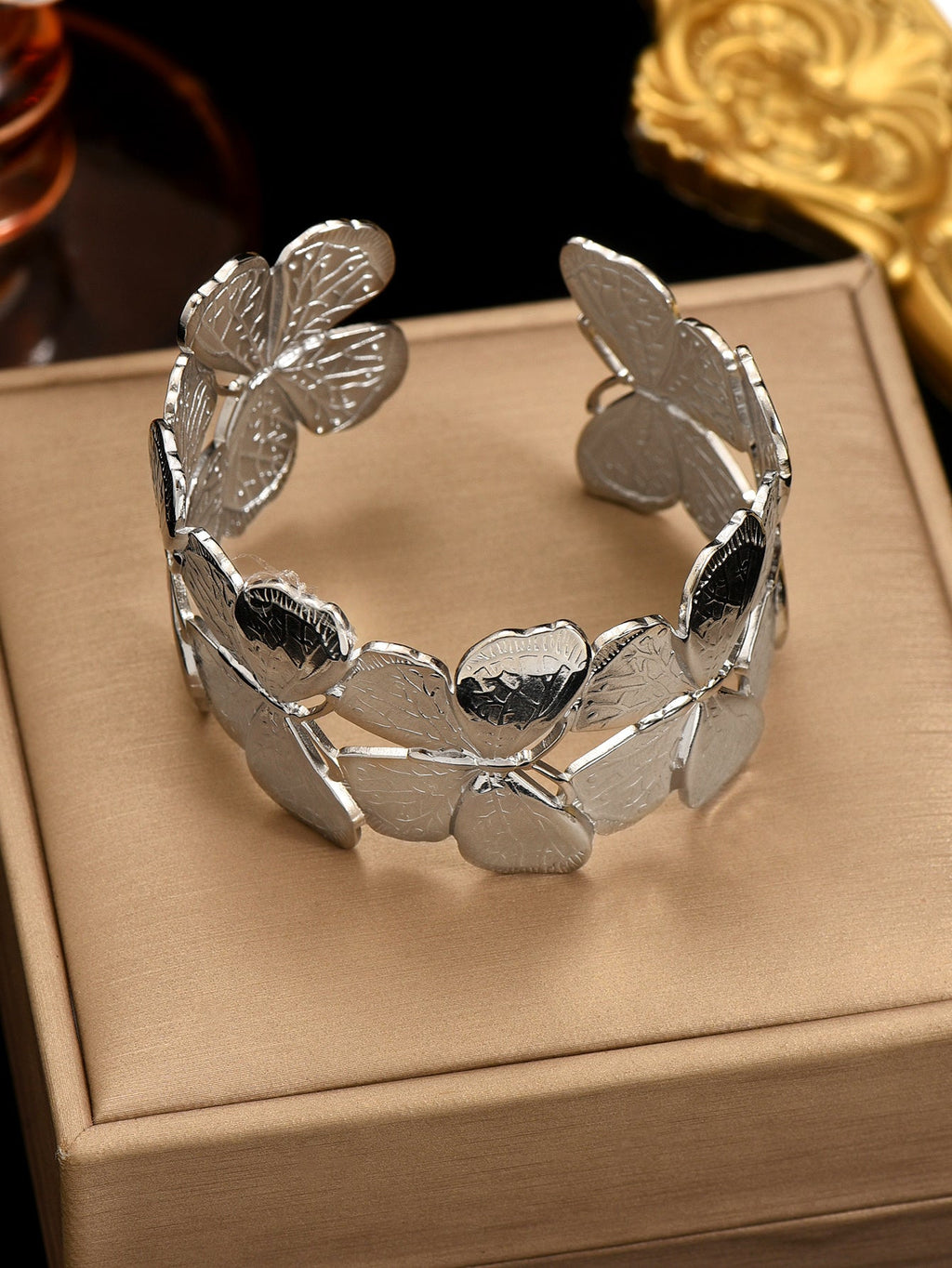 Lxalry Platinum Plated Stainless Steel Floral Carved Mirror Bracelet Hypoallergenic Skin Safe Jewelry With Artisan Polish Never Tarnish Luxury Gift For Women S Daily   Evening Wear