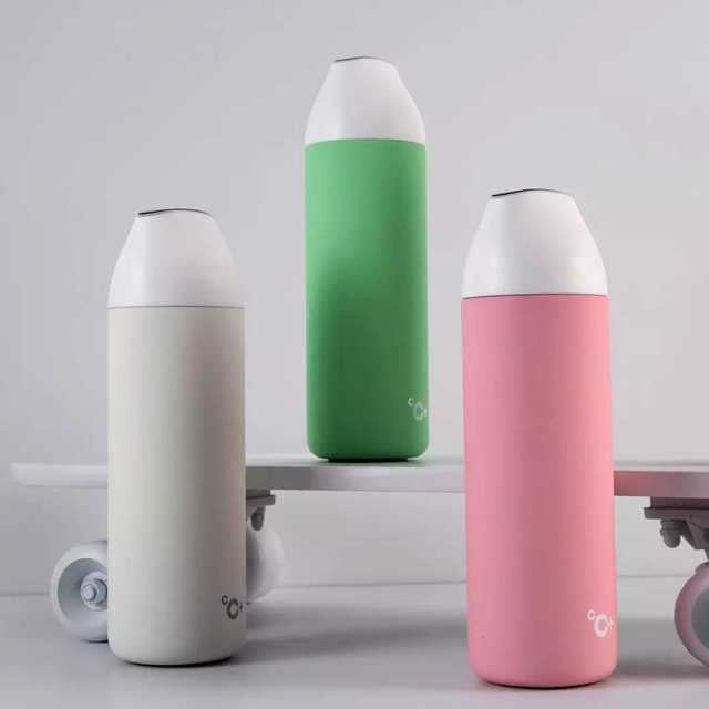 Multifunctional mug with intelligent temperature display mug