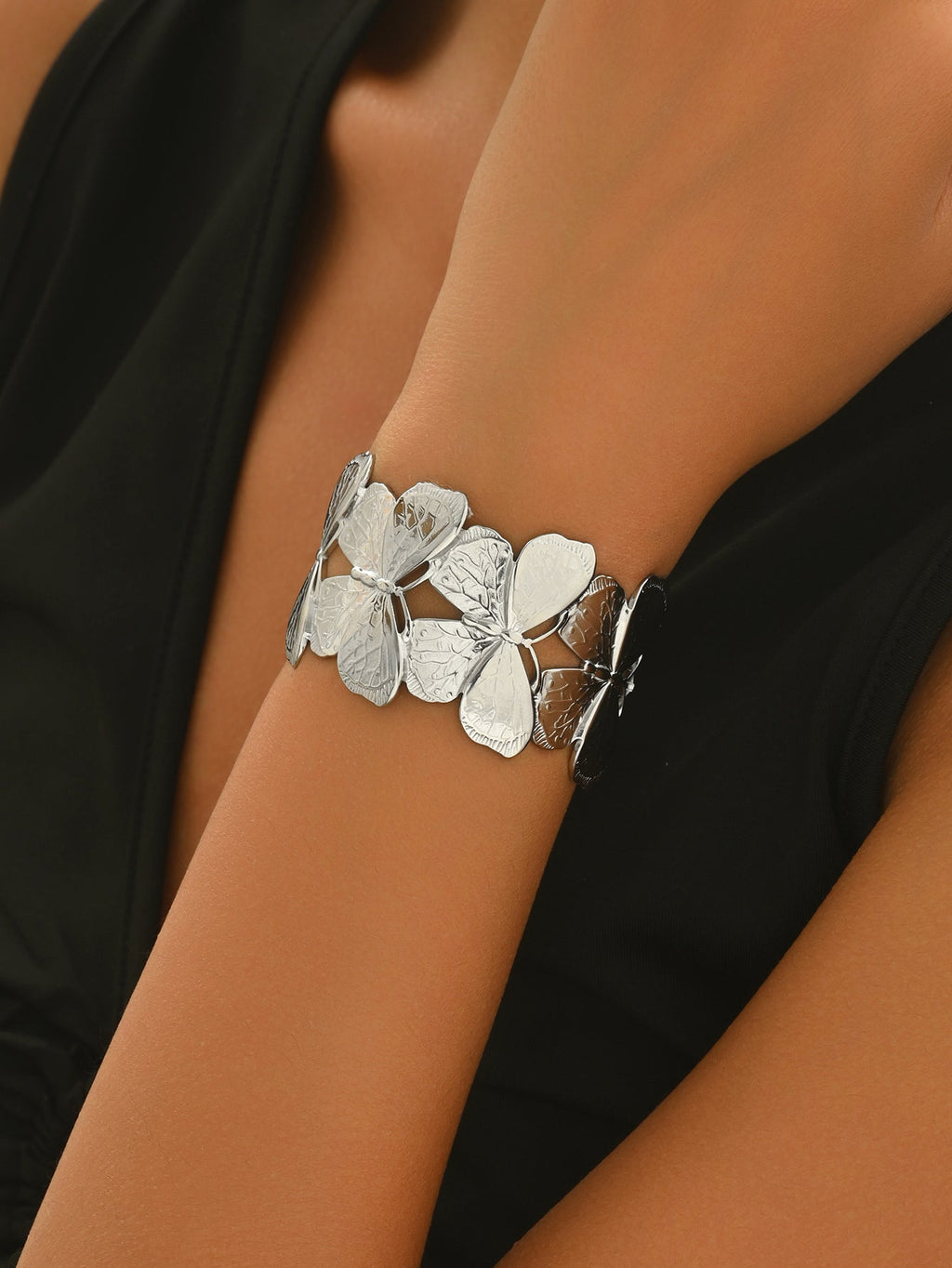 Lxalry Platinum Plated Stainless Steel Floral Carved Mirror Bracelet Hypoallergenic Skin Safe Jewelry With Artisan Polish Never Tarnish Luxury Gift For Women S Daily   Evening Wear