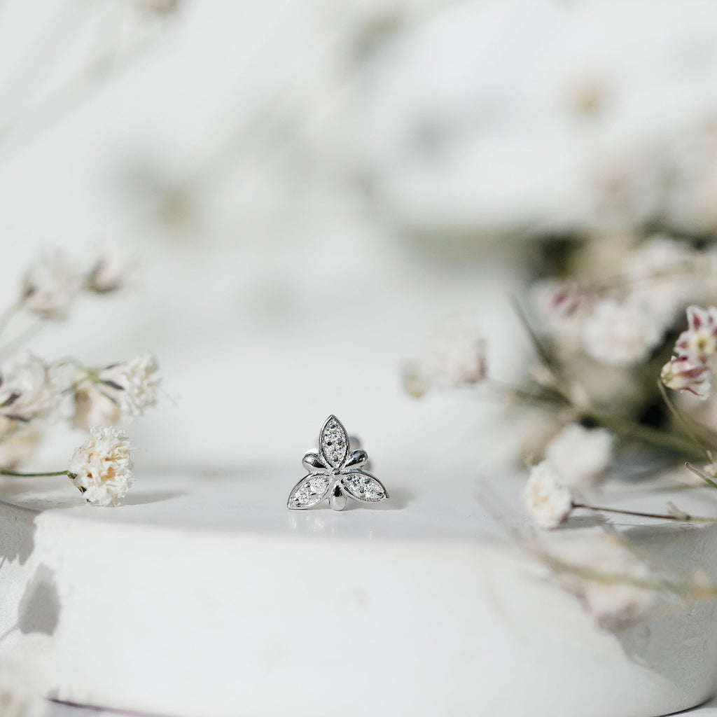 Simple Diamond Flower Nose Stud in Gold