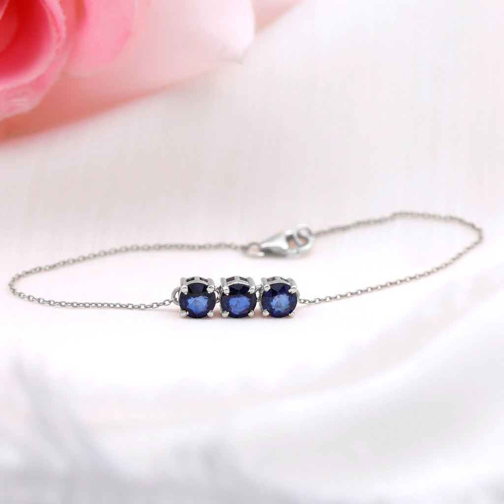 Natural 2.85 Carat Blue Sapphire Three Stone Chain Bracelet