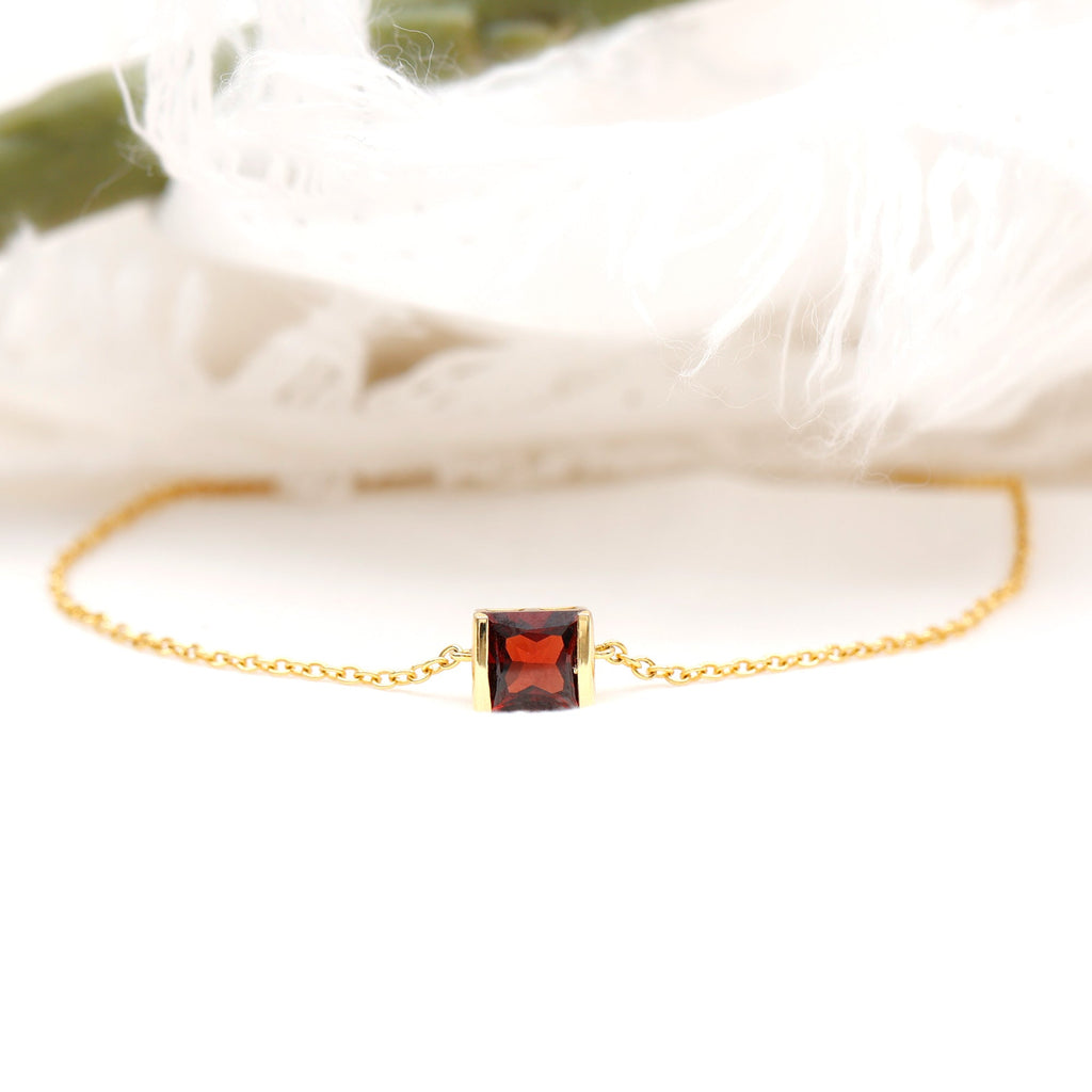 Genuine 1.4 Carat Princess Cut Garnet Solitaire Chain Bracelet