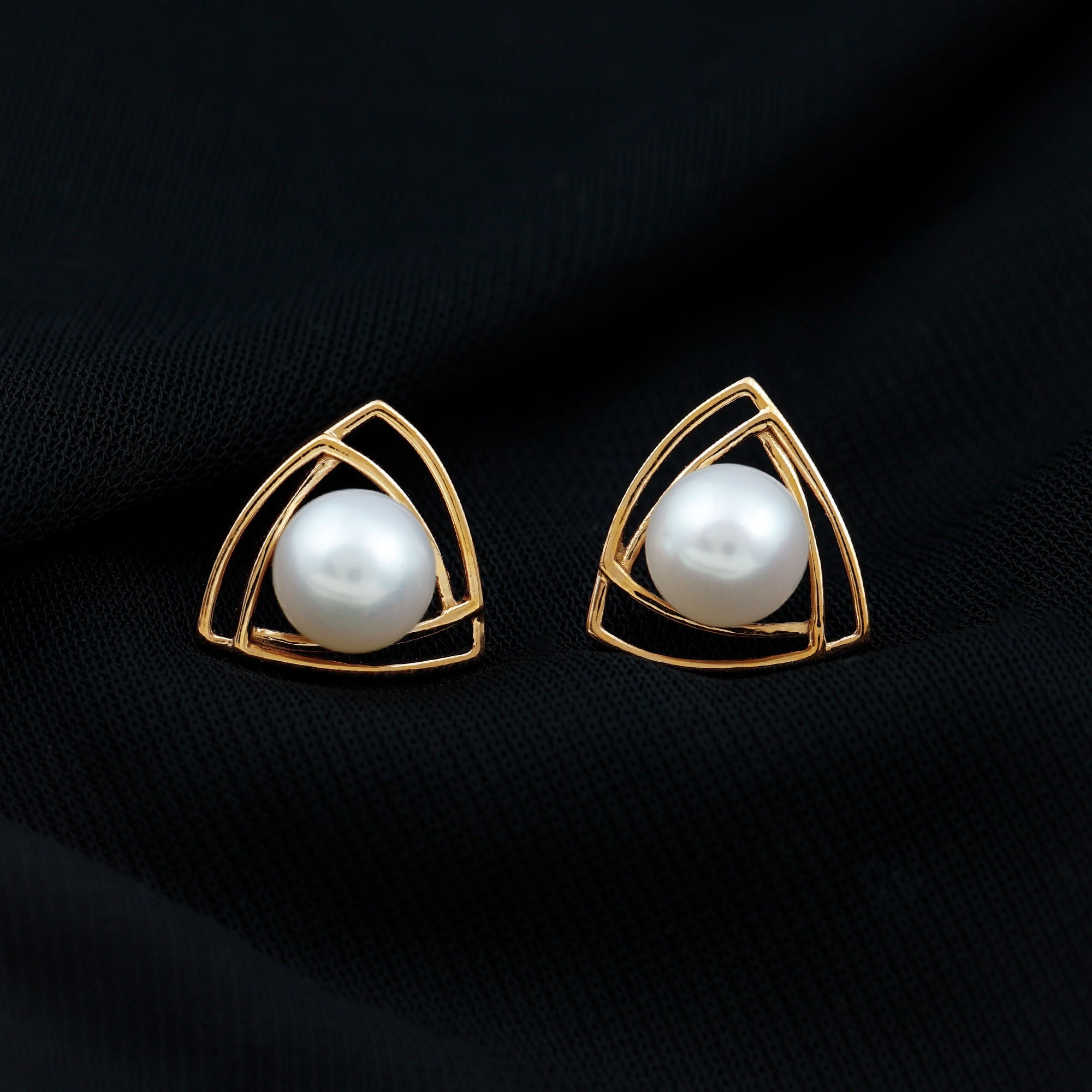 Round Shape Freshwater Pearl Statement Stud Earrings