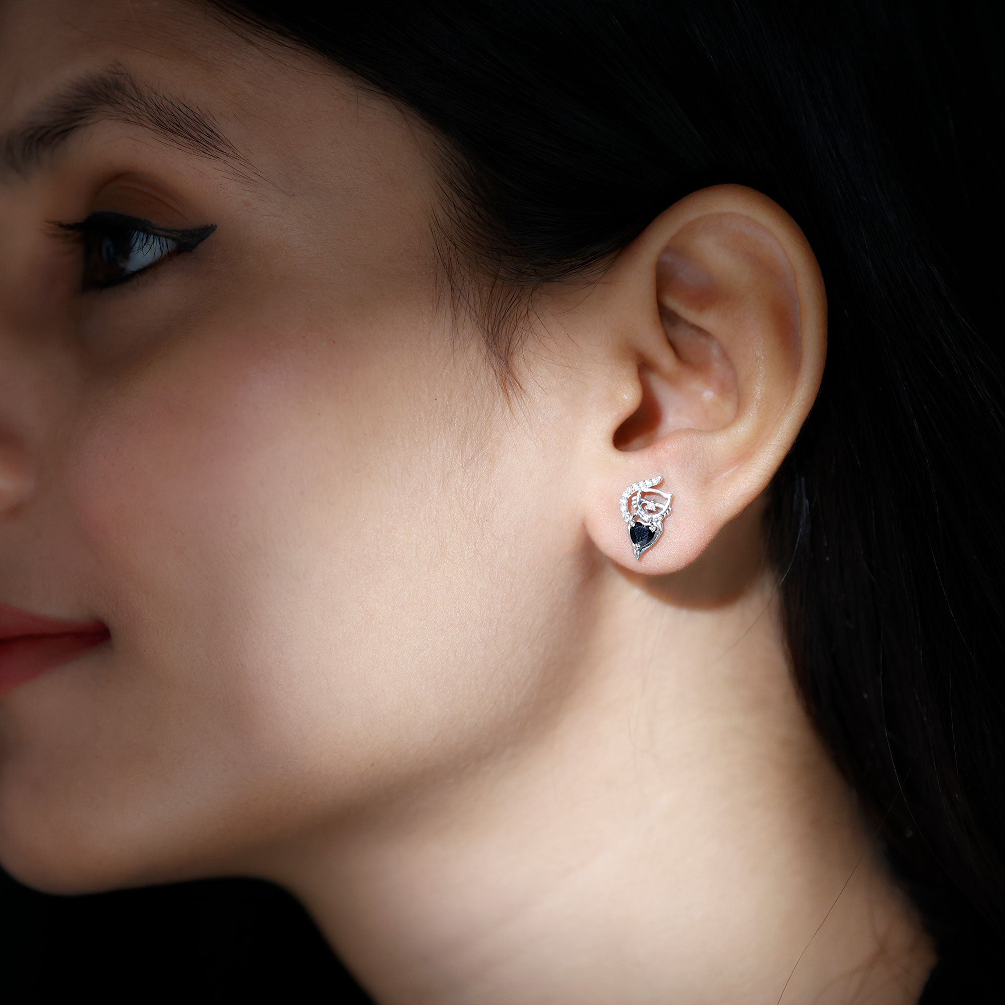 Heart Shape Black Onyx Cat Stud Earrings