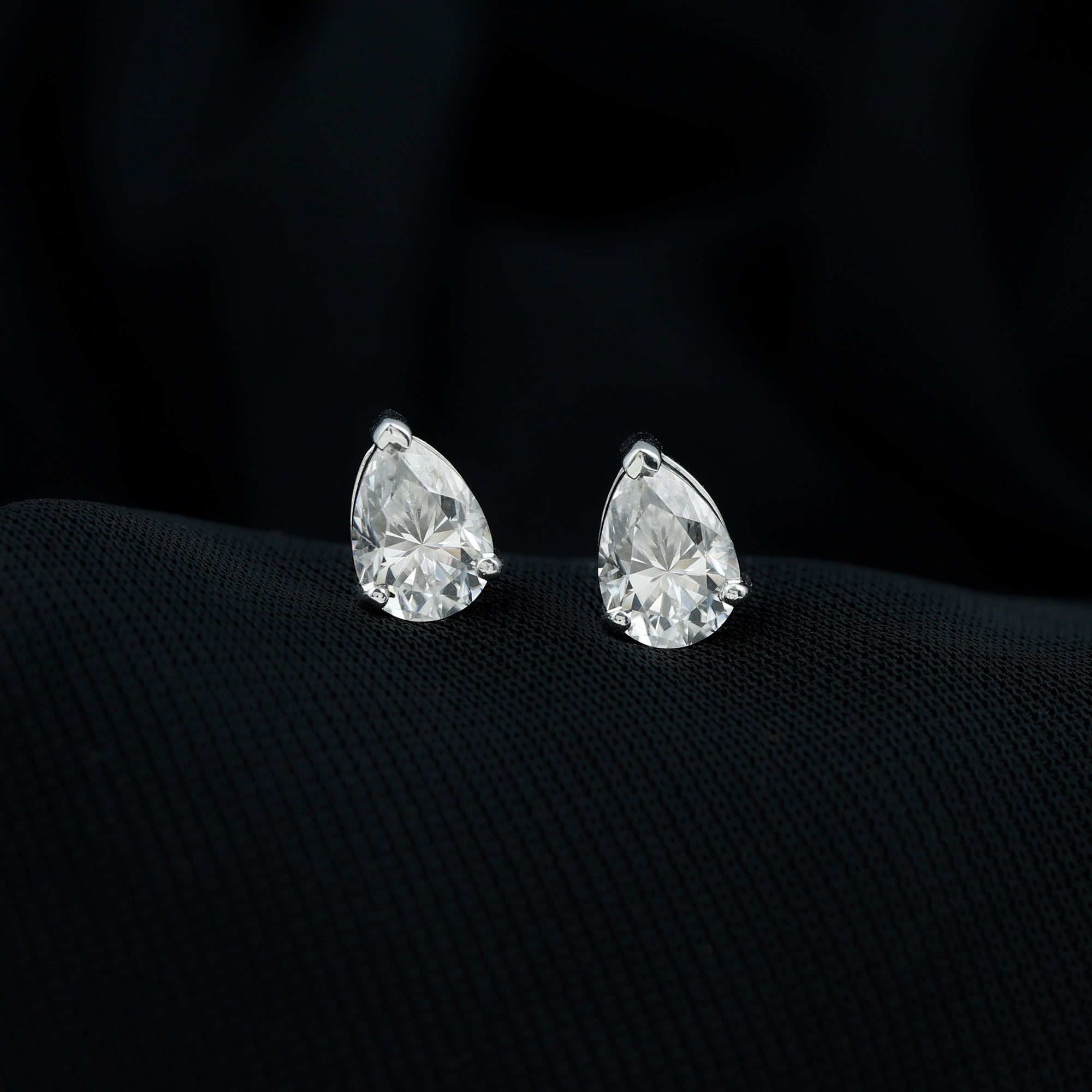 5X7MM Pear Cut Moissanite Teardrop Stud Earrings