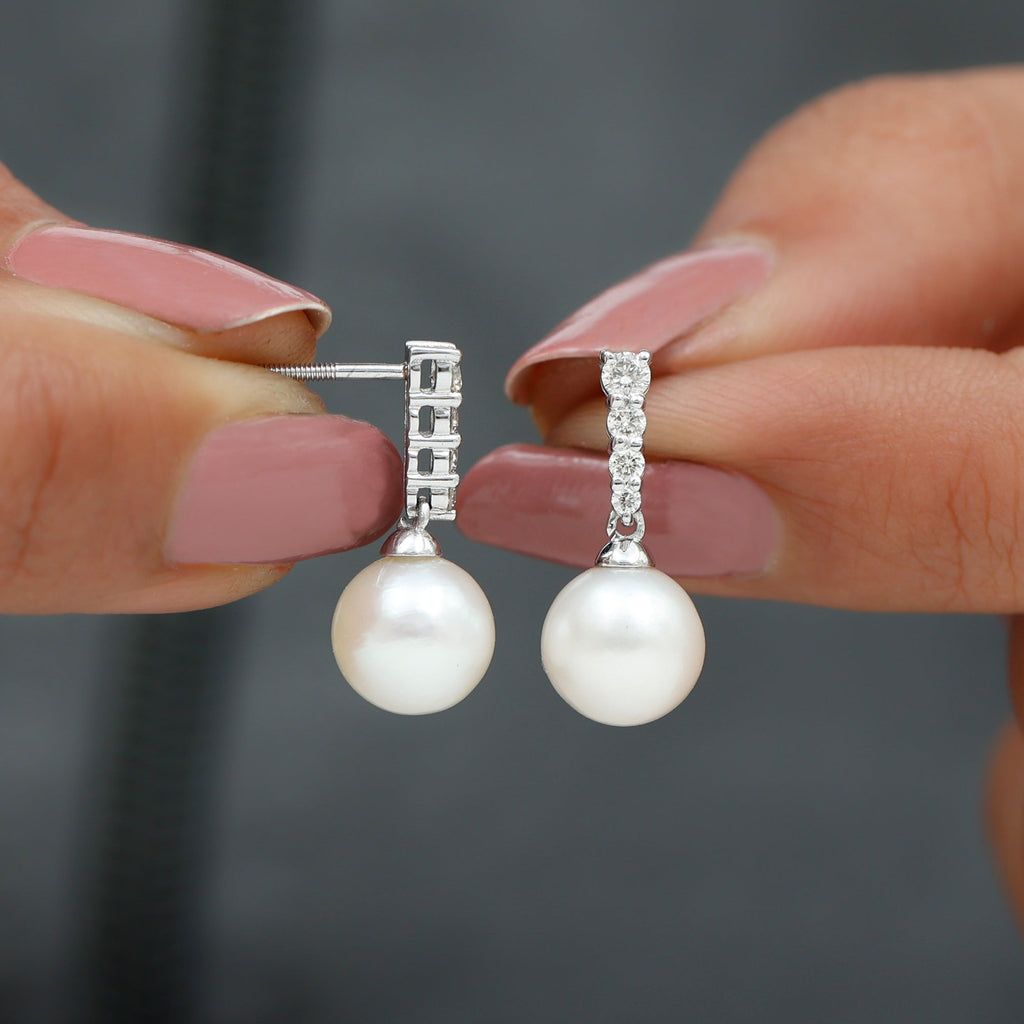 15 Carat Freshwater Pearl Drop Earrings with Diamond