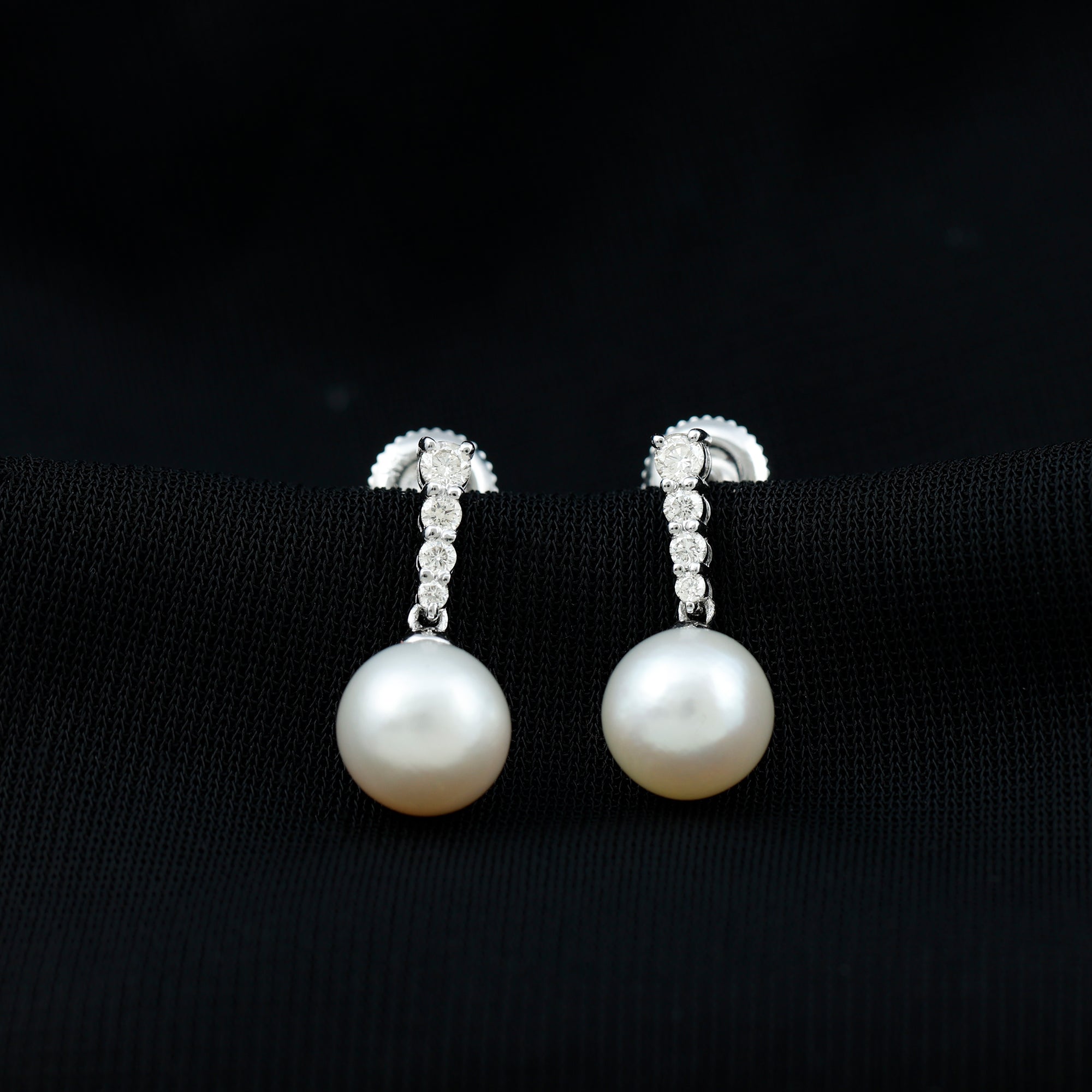 15 Carat Freshwater Pearl Drop Earrings with Diamond