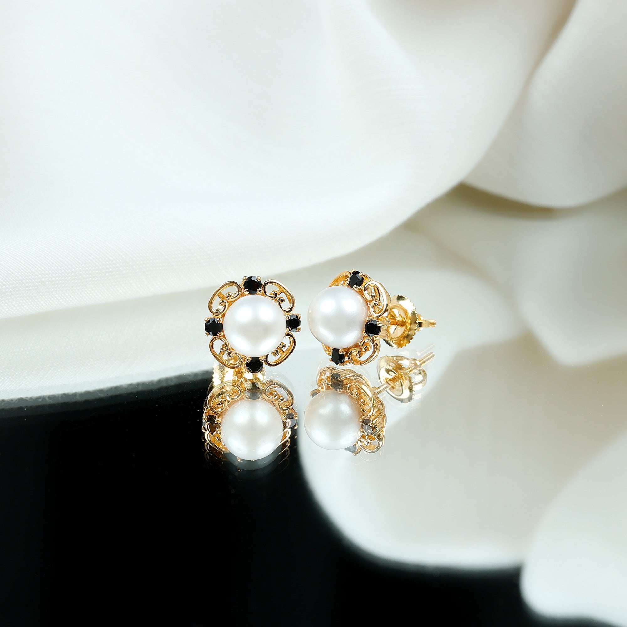 Vintage Style Freshwater Pearl and Black Onyx Stud Earrings