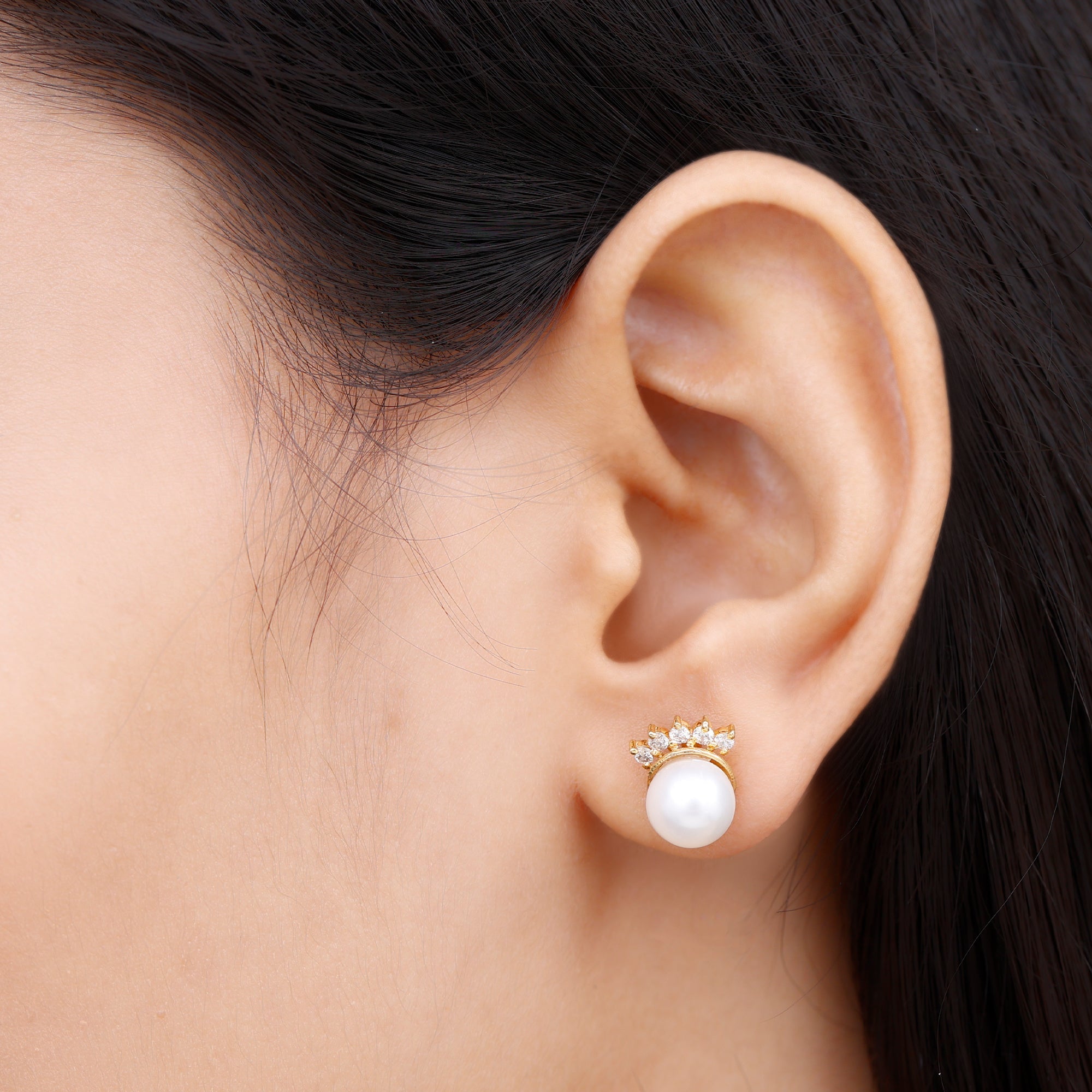 Real Freshwater White Pearl Stud Earrings with Diamonds