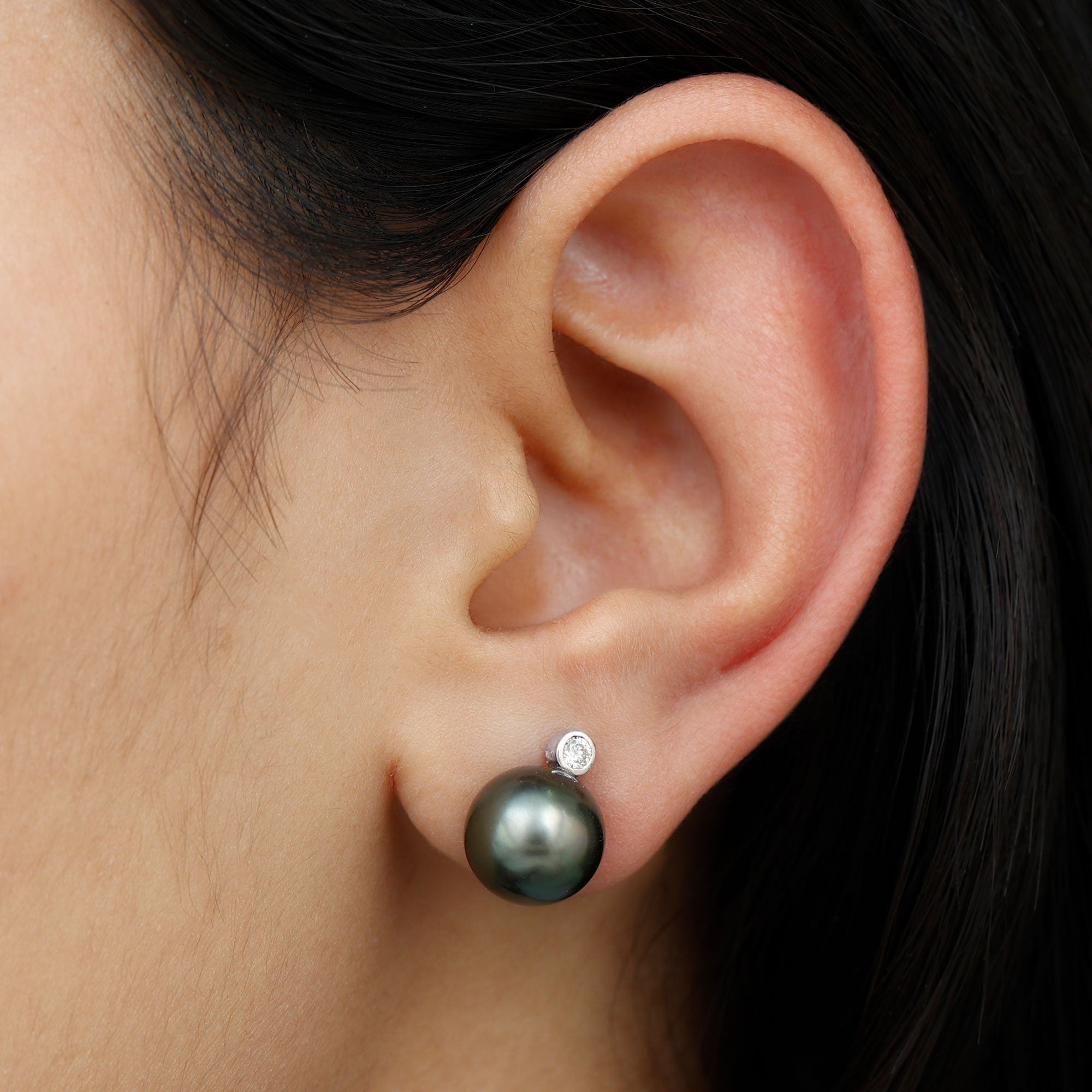 Genuine Black Pearl Stud Earrings For Women