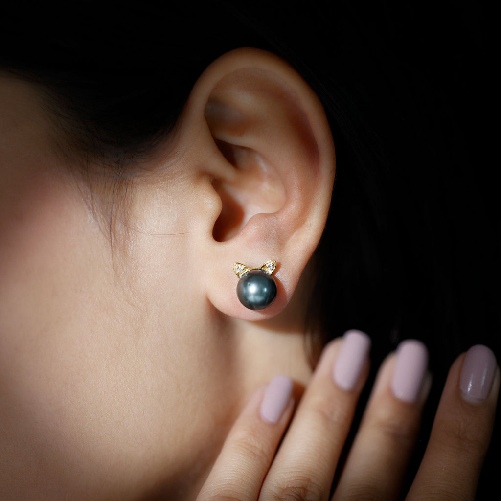 Natural Black Pearl Hello Kitty Earring with Certificate