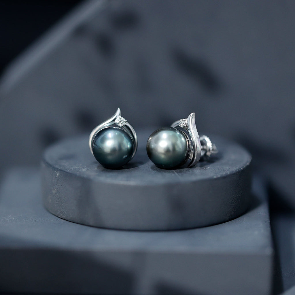 Cultured 15 Carat Tahitian Pearl Bridal Stud Earrings with Diamond