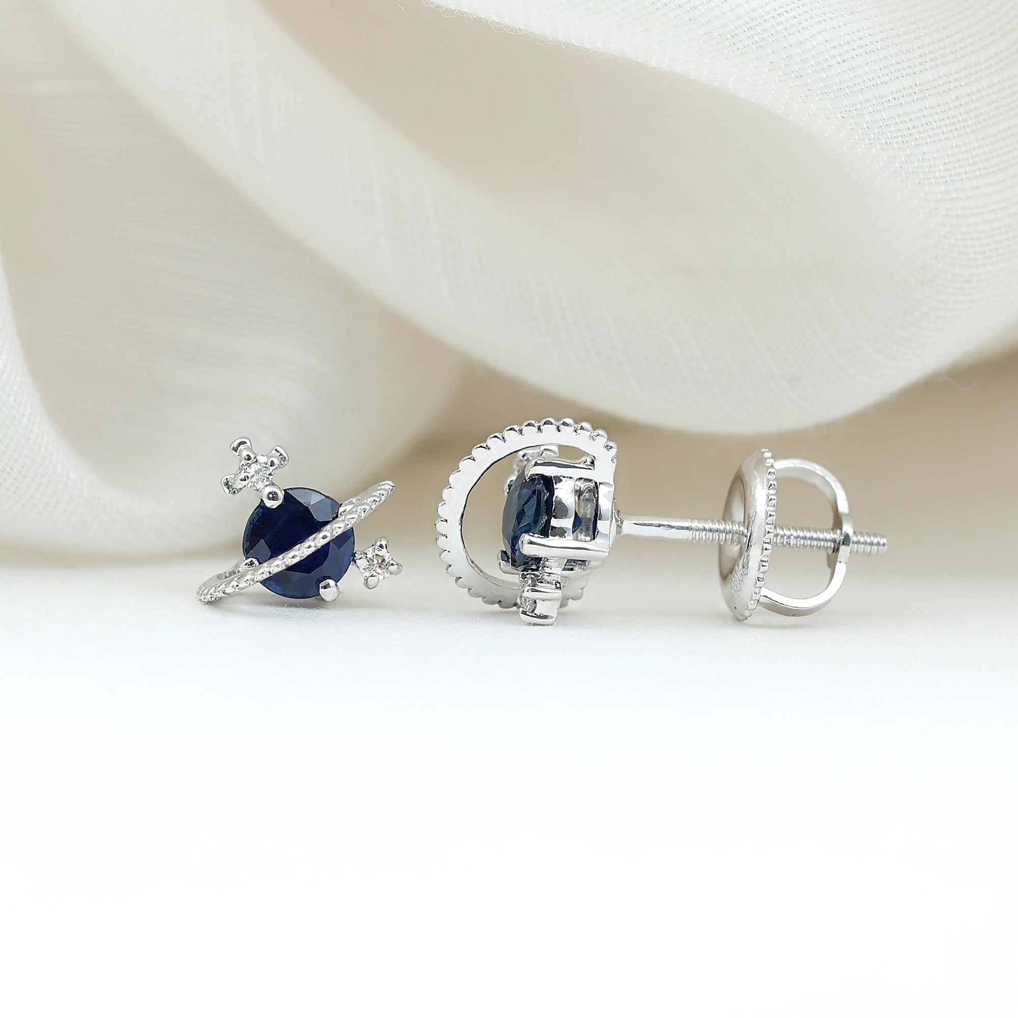 Natural 0.8 Carat Blue Sapphire and Diamond Contemporary Stud Earrings