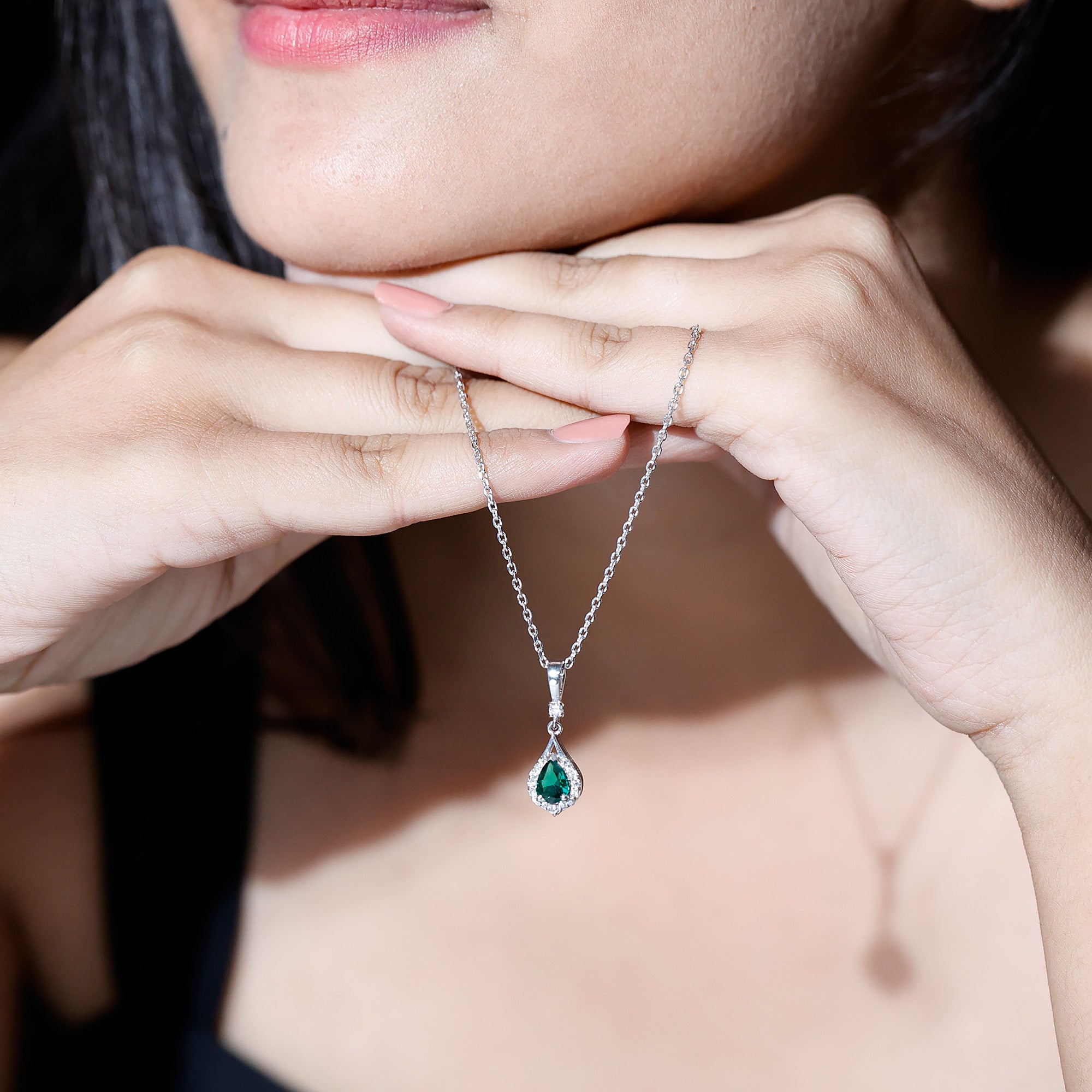 Certified 0.7 Carat Lab Grown Emerald Wedding Necklace with Chain