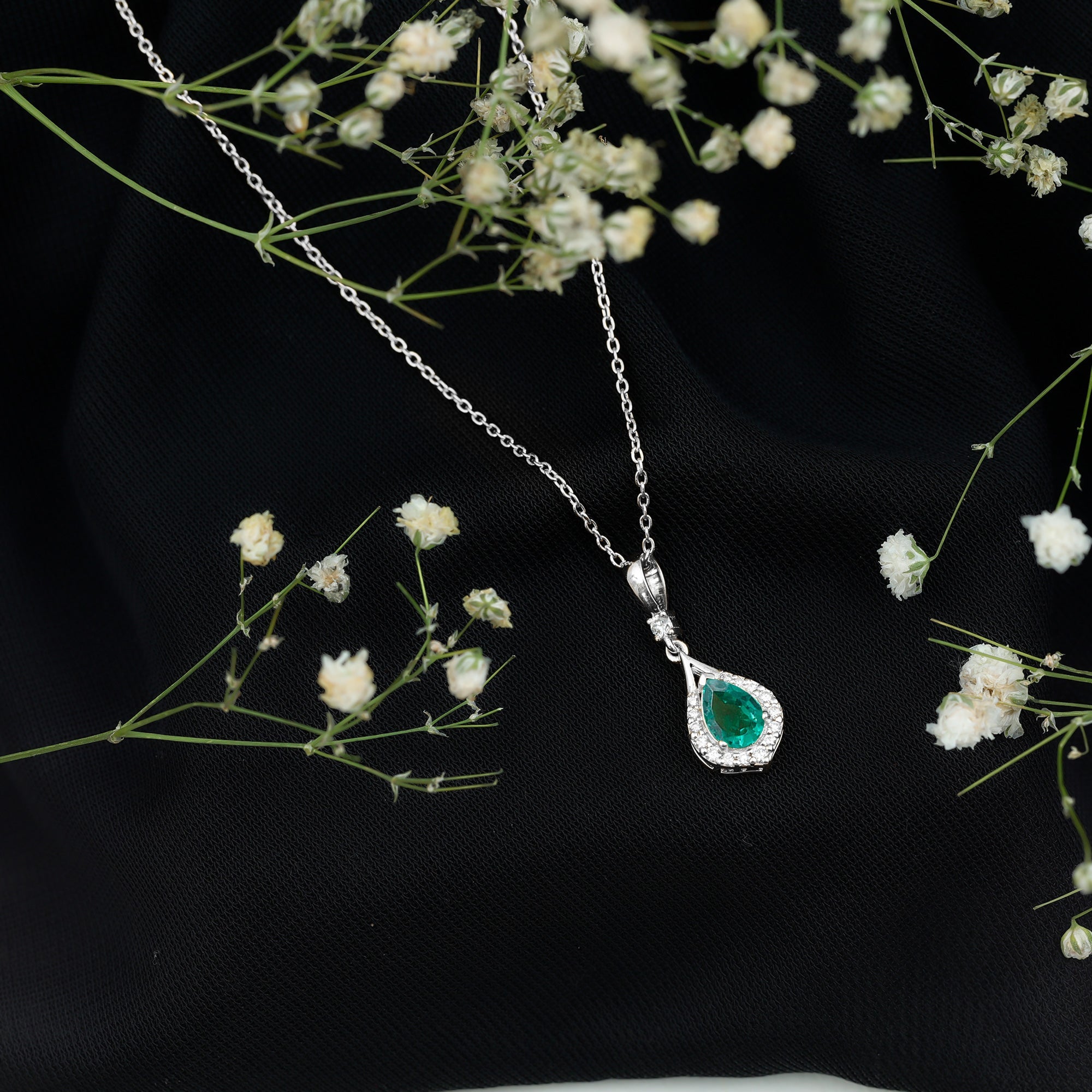 Certified 0.7 Carat Lab Grown Emerald Wedding Necklace with Chain