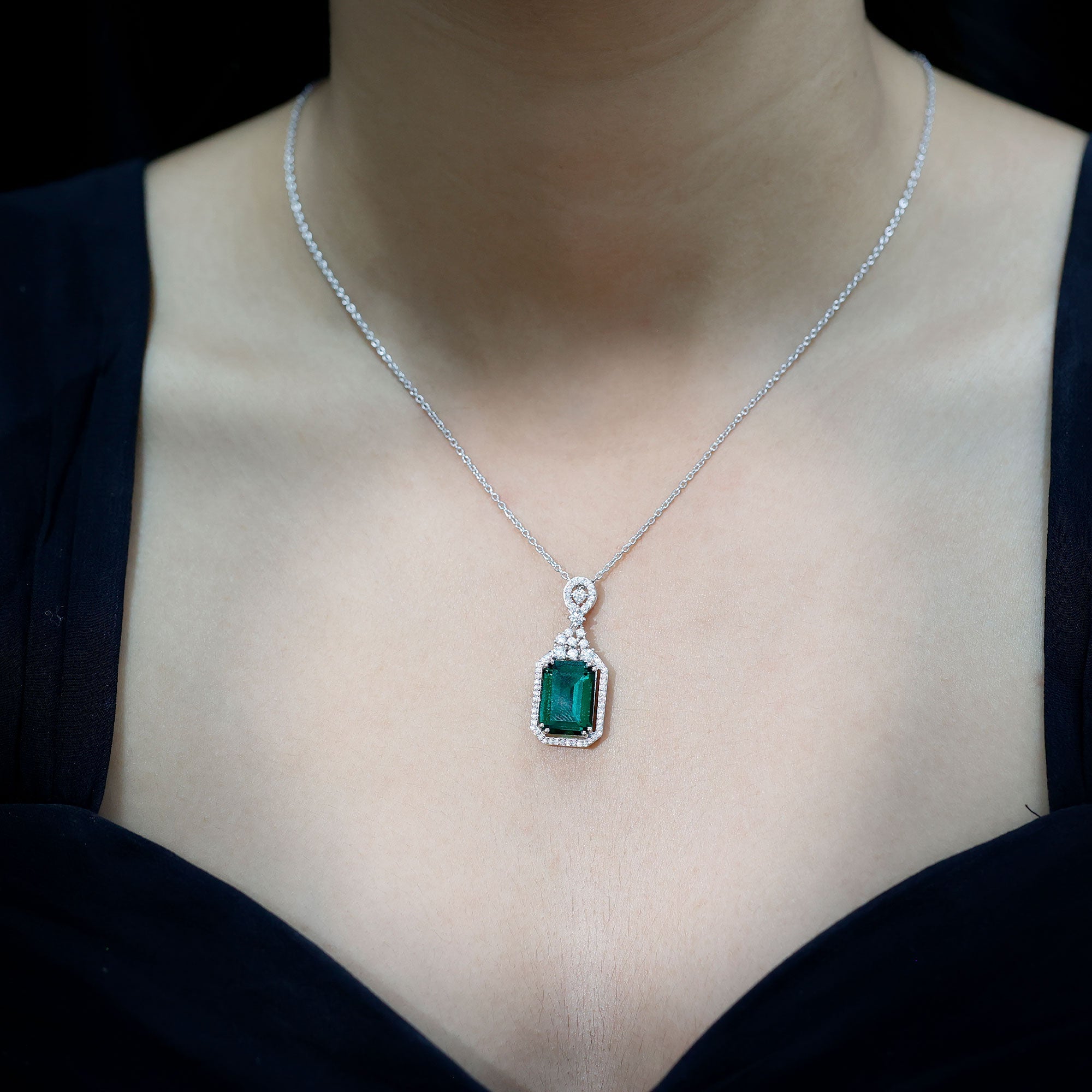 Certified 8.2 Carat Lab Grown Emerald Vintage Necklace with Silver Chain