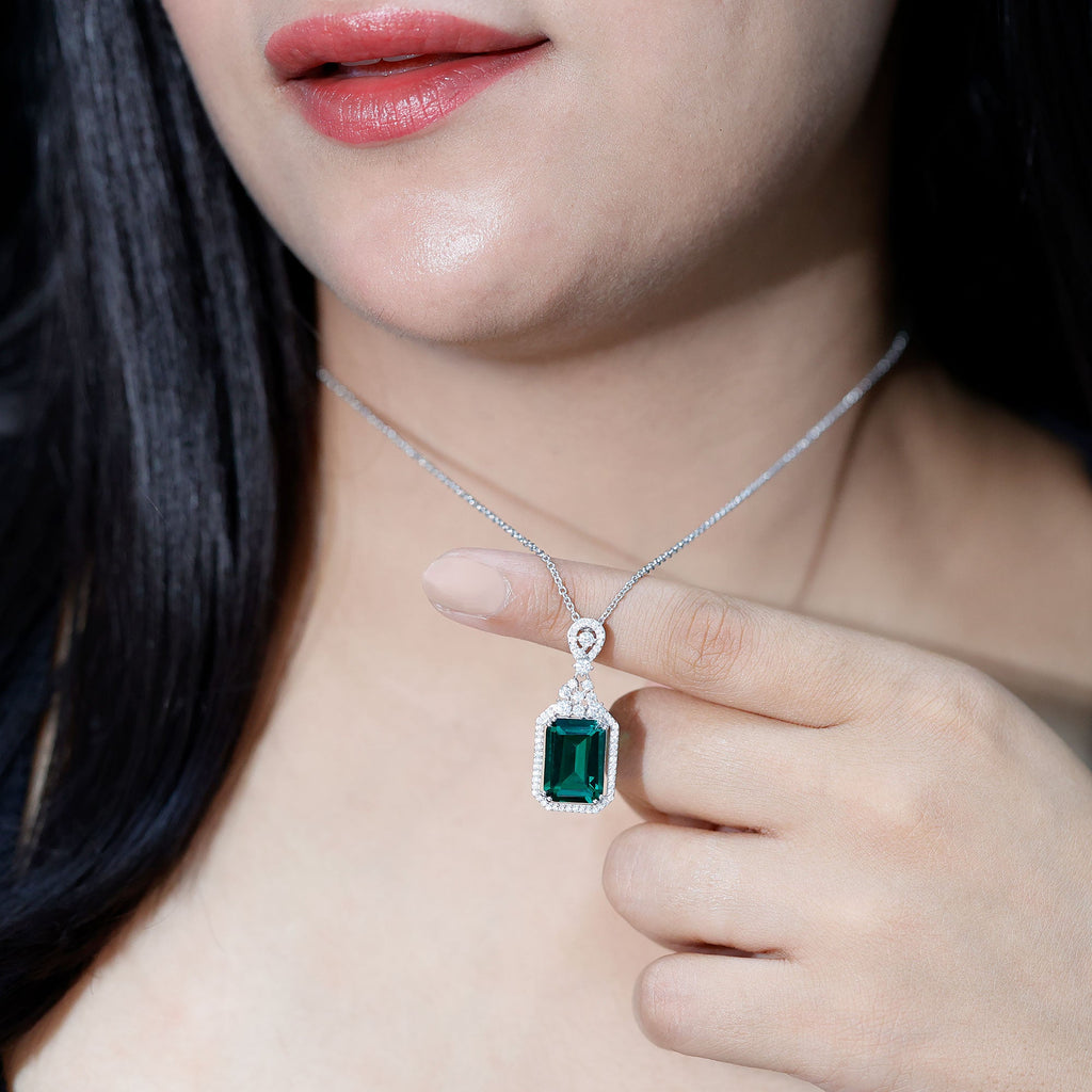Certified 8.2 Carat Lab Grown Emerald Vintage Necklace with Silver Chain