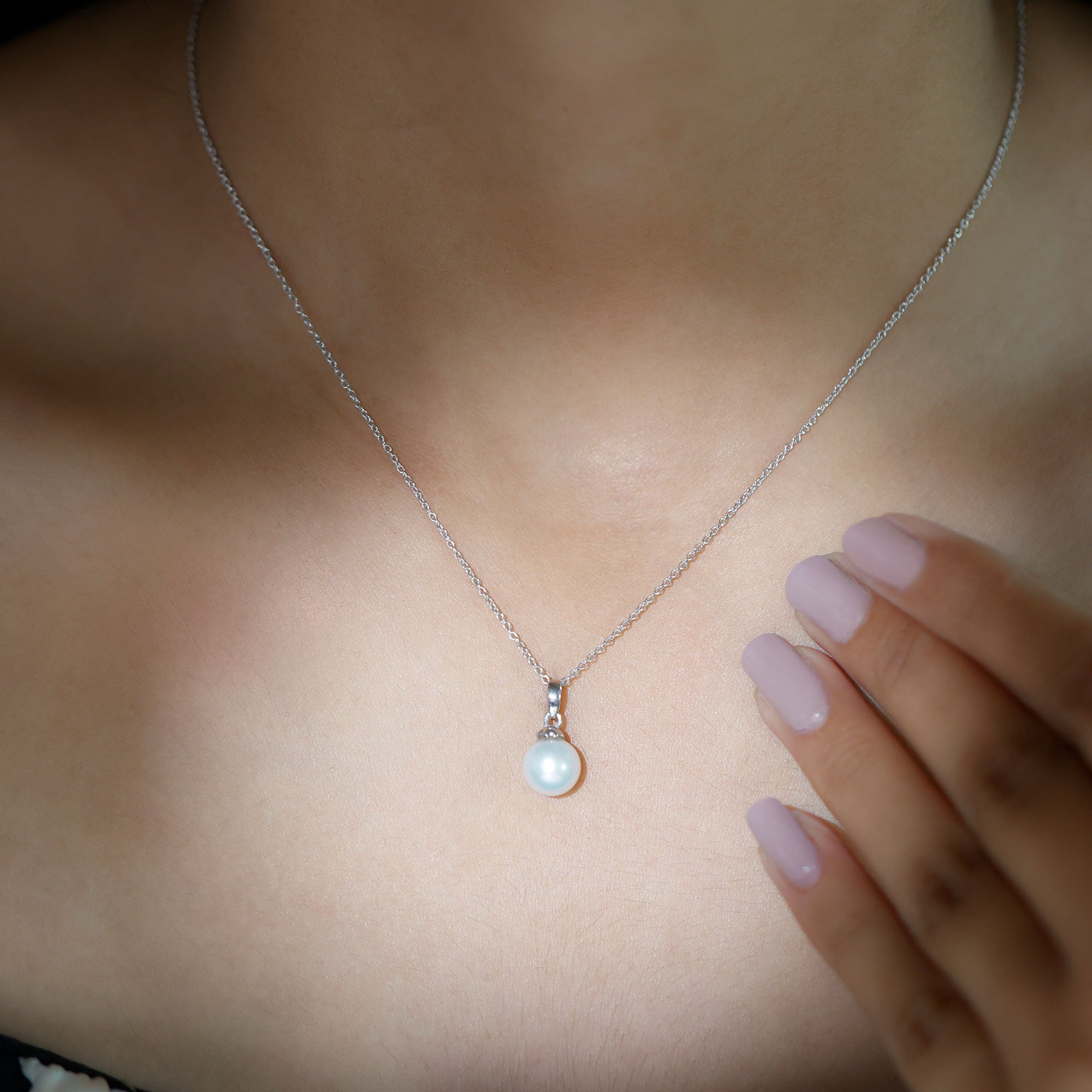Natural 7.48 Carat Freshwater Pearl Solitaire Pendant Necklace