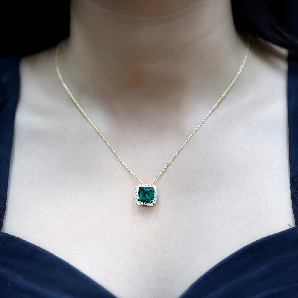 2.5 CT Asscher Cut Lab Grown Emerald Halo Necklace with Moissanite