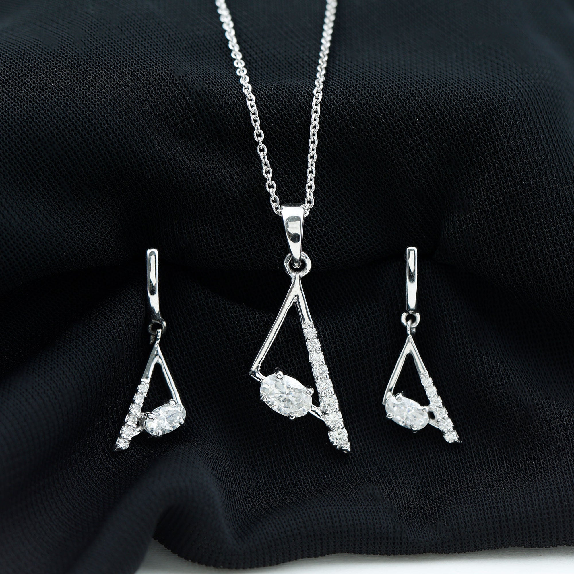Certified Moissanite Triangle Necklace With Earrings