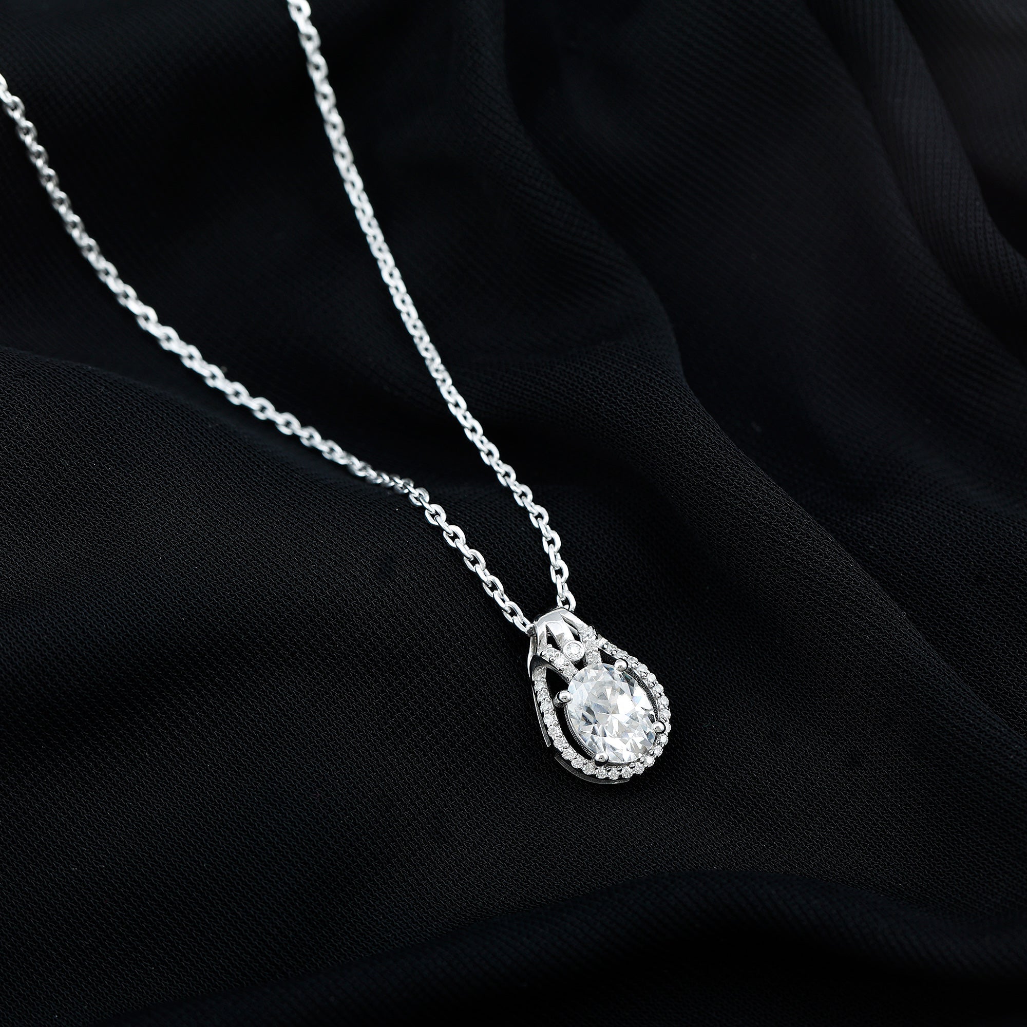 7X9 MM Oval Cut Moissanite Drop Necklace For Wedding