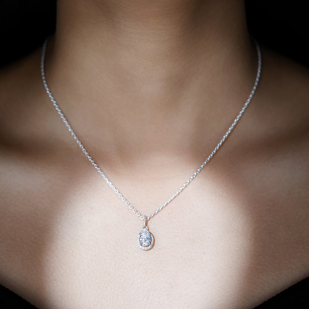 Certified Oval 6X8MM Moissanite Bridal Necklace For Wedding