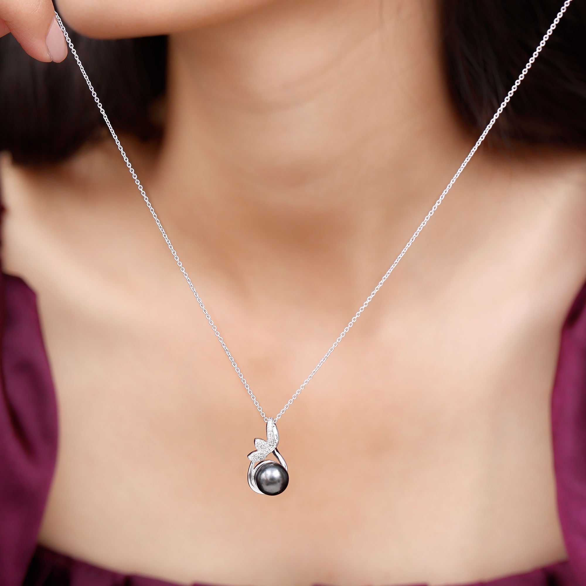 10MM Black Pearl and Diamond Bridal Pendant Necklace