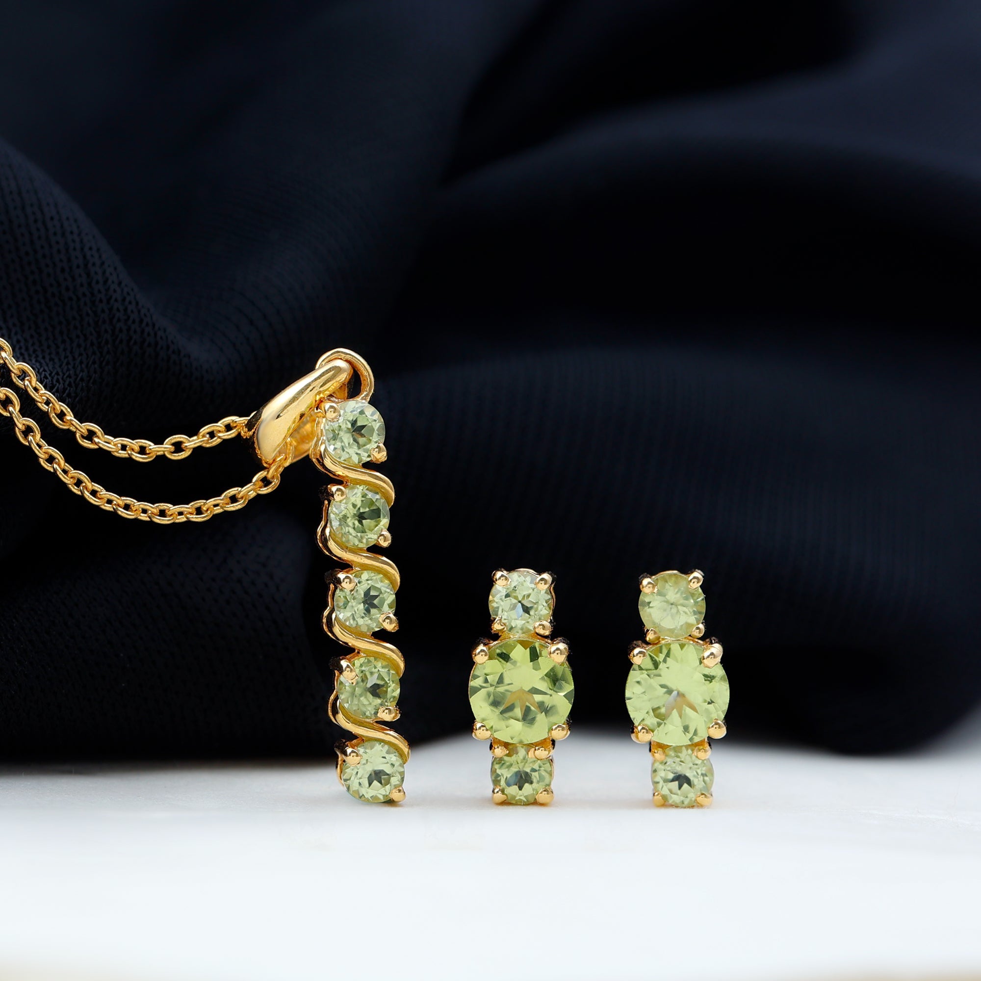 Round Cut Natural Peridot Bar Necklace and Earrings Set
