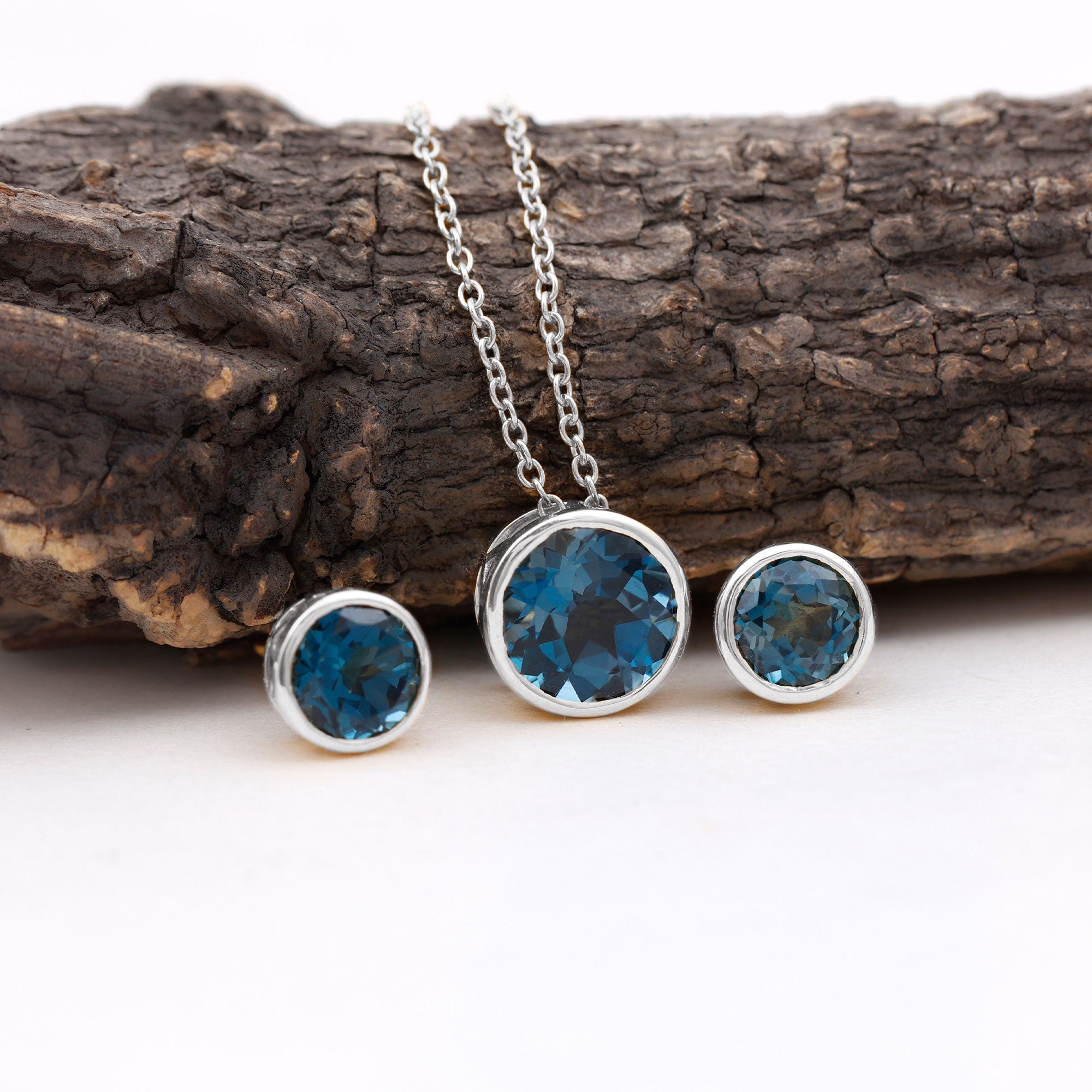 4.7 Carat Round London Blue Topaz Solitaire Jewelry Set in Bezel Setting