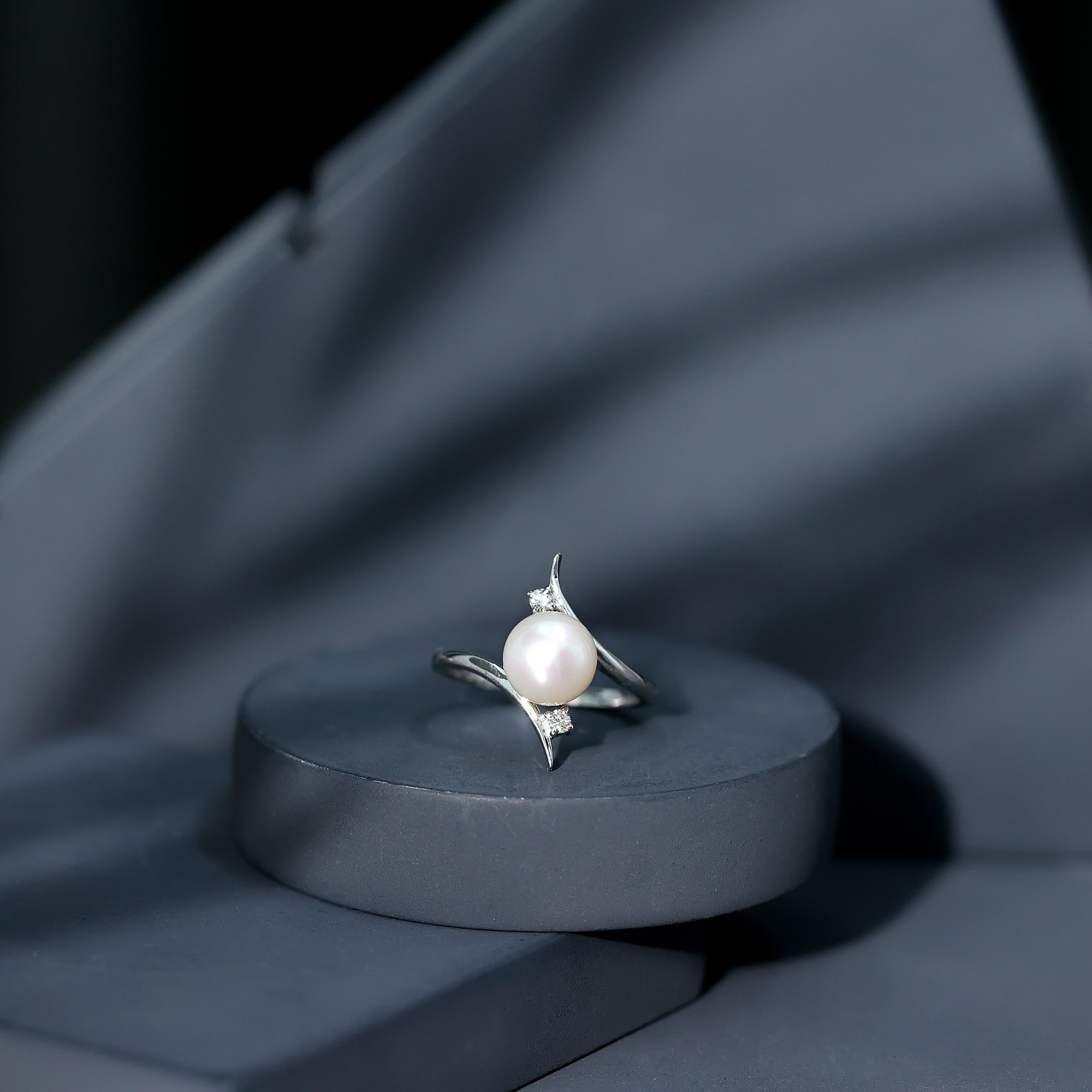 7.50 CT Freshwater Pearl Solitaire Bypass Ring with Diamond