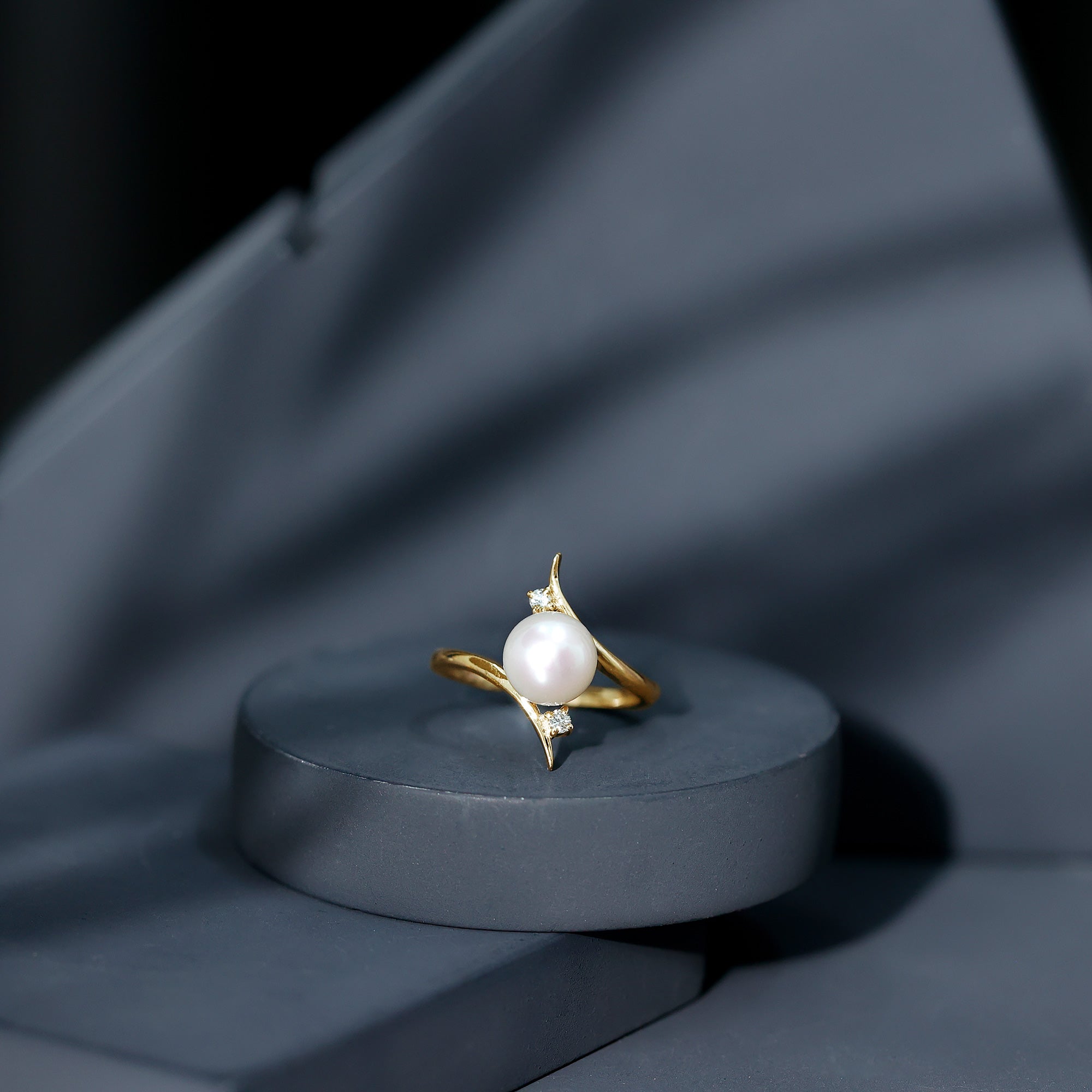 7.50 CT Freshwater Pearl Solitaire Bypass Ring with Diamond