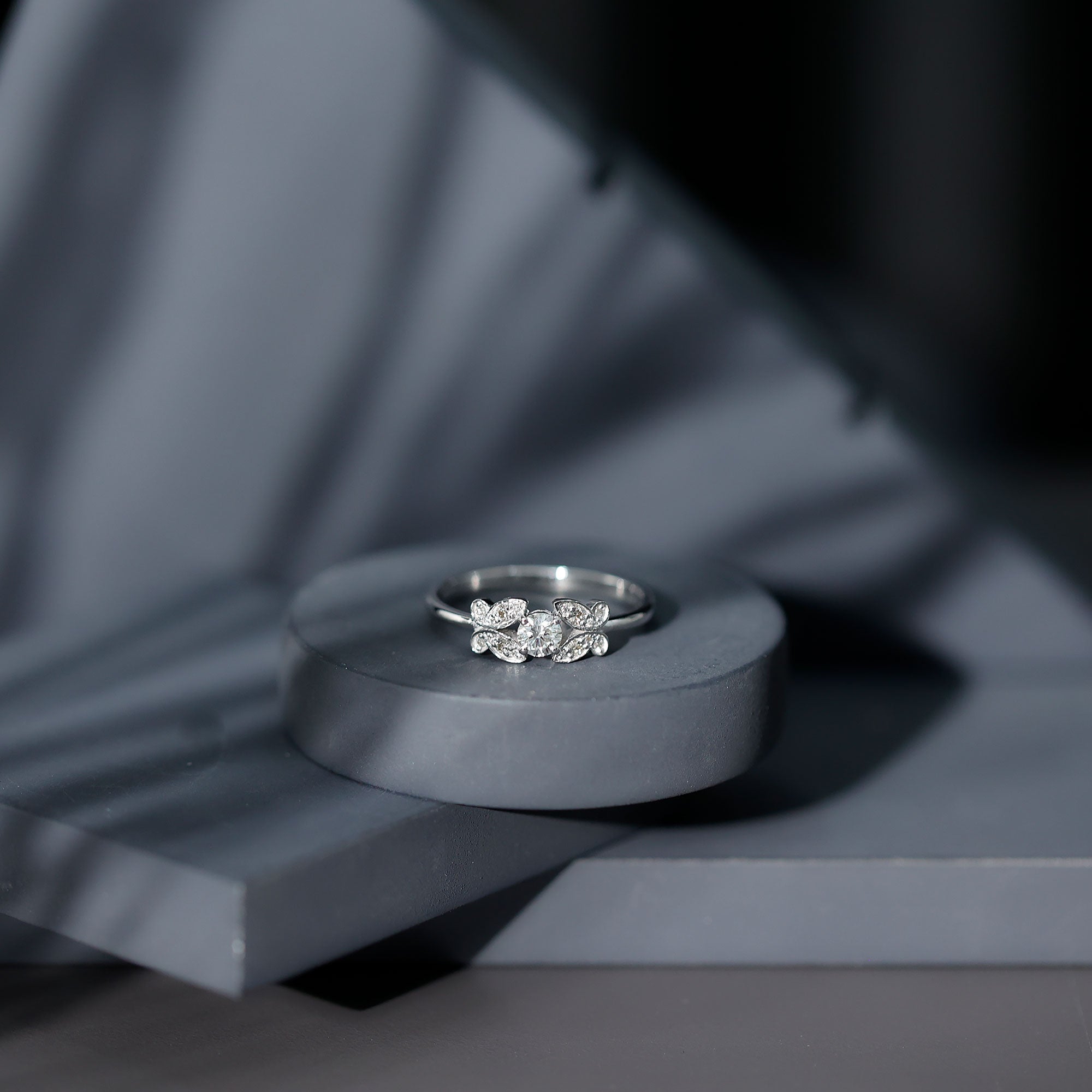 Round Cut Diamond Nature Engagement Ring
