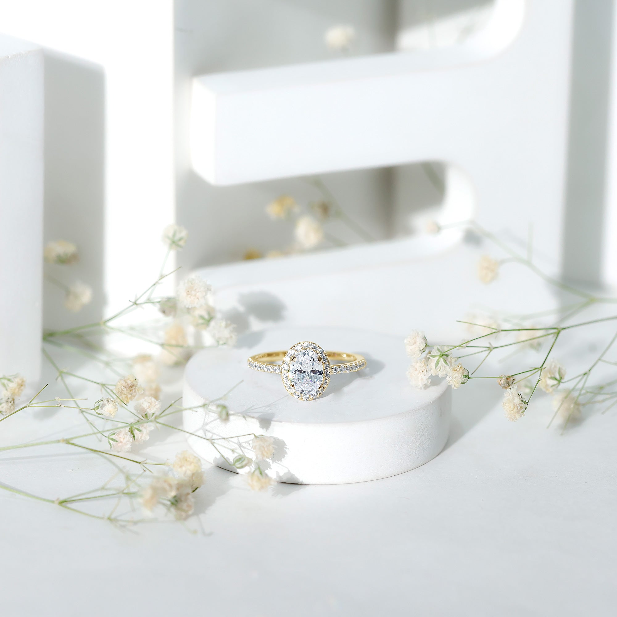 Oval Zircon Halo Engagement Ring