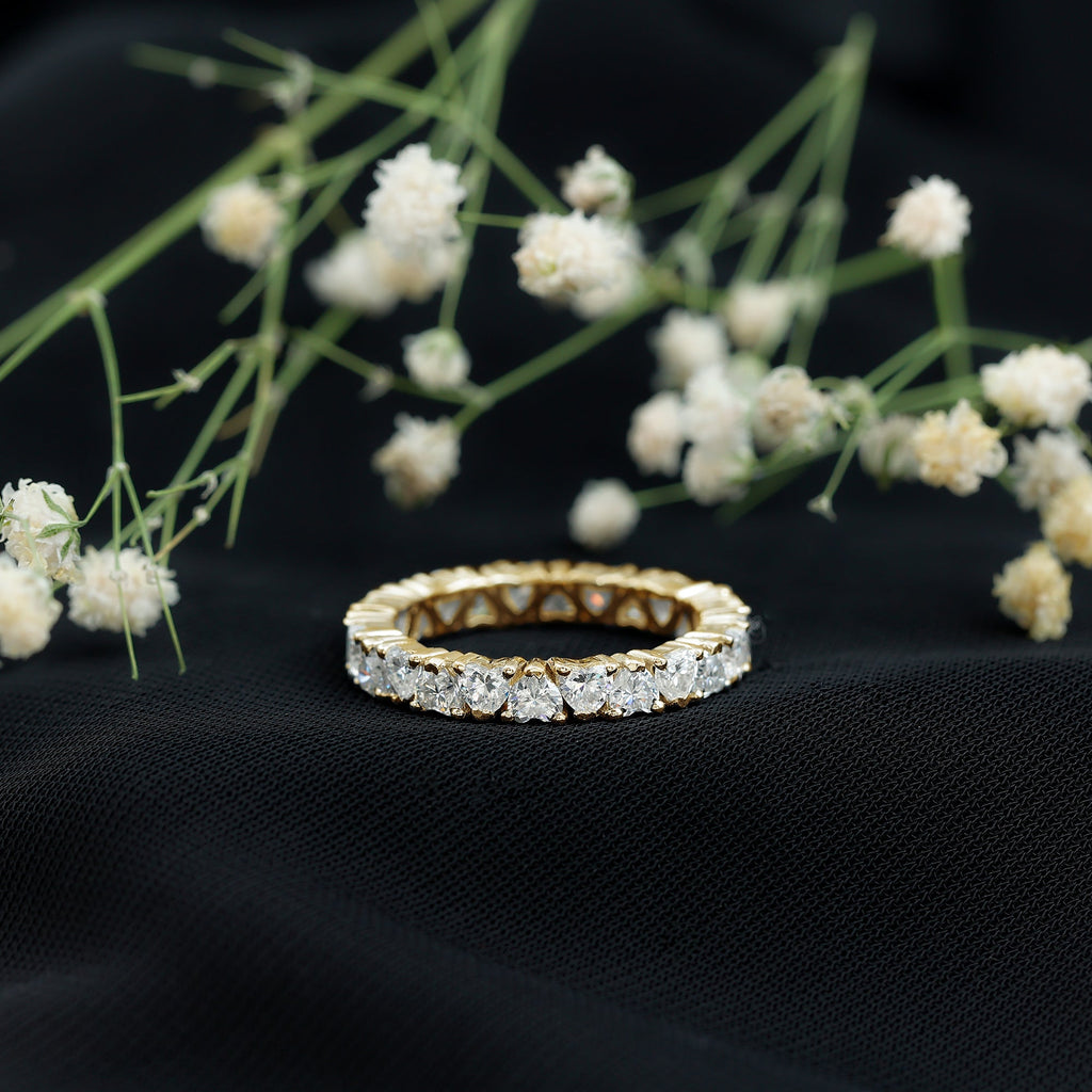 Claw Set Cubic Zirconia Heart Eternity Band Ring in Gold