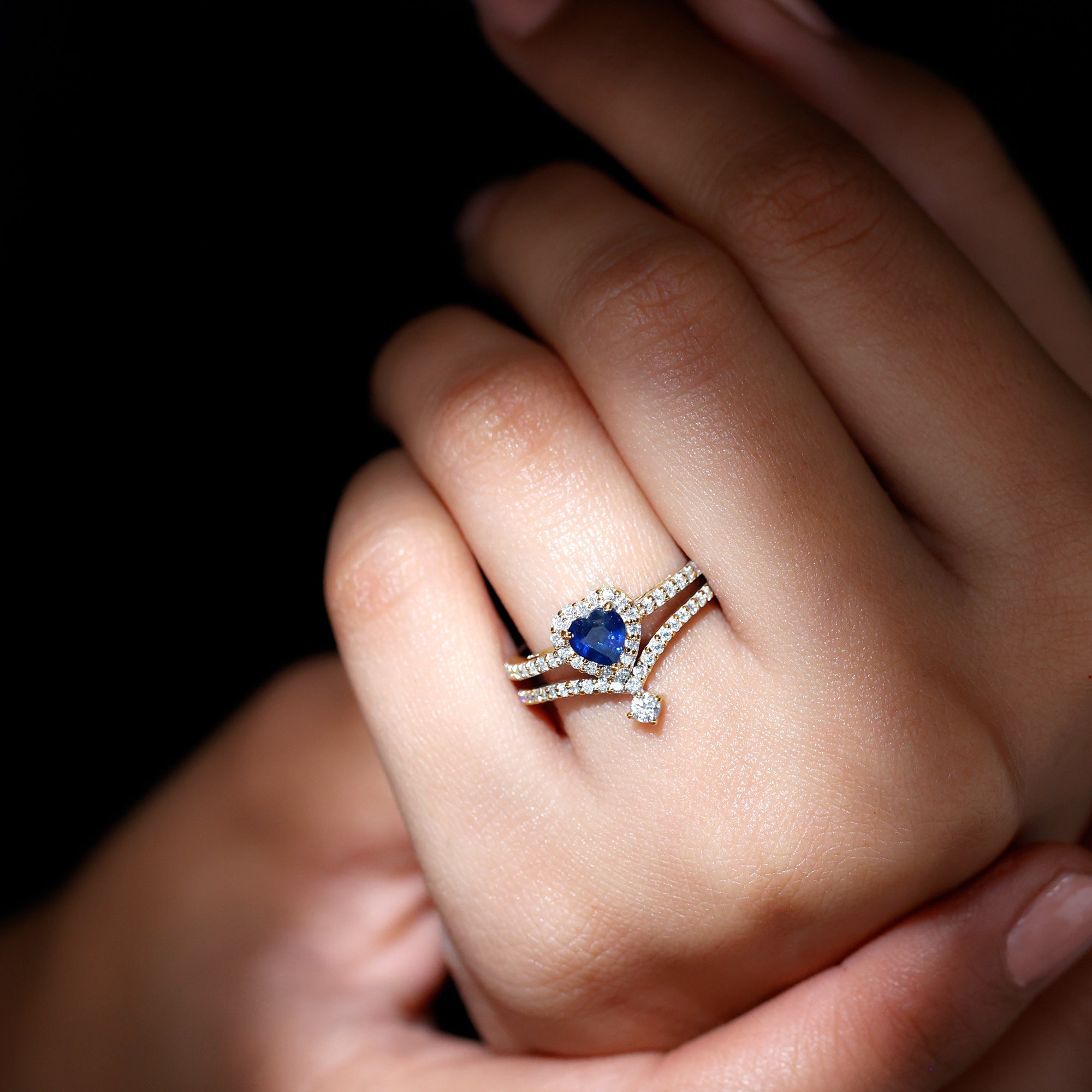 Heart Shape Blue Sapphire Ring Set with Moissanite