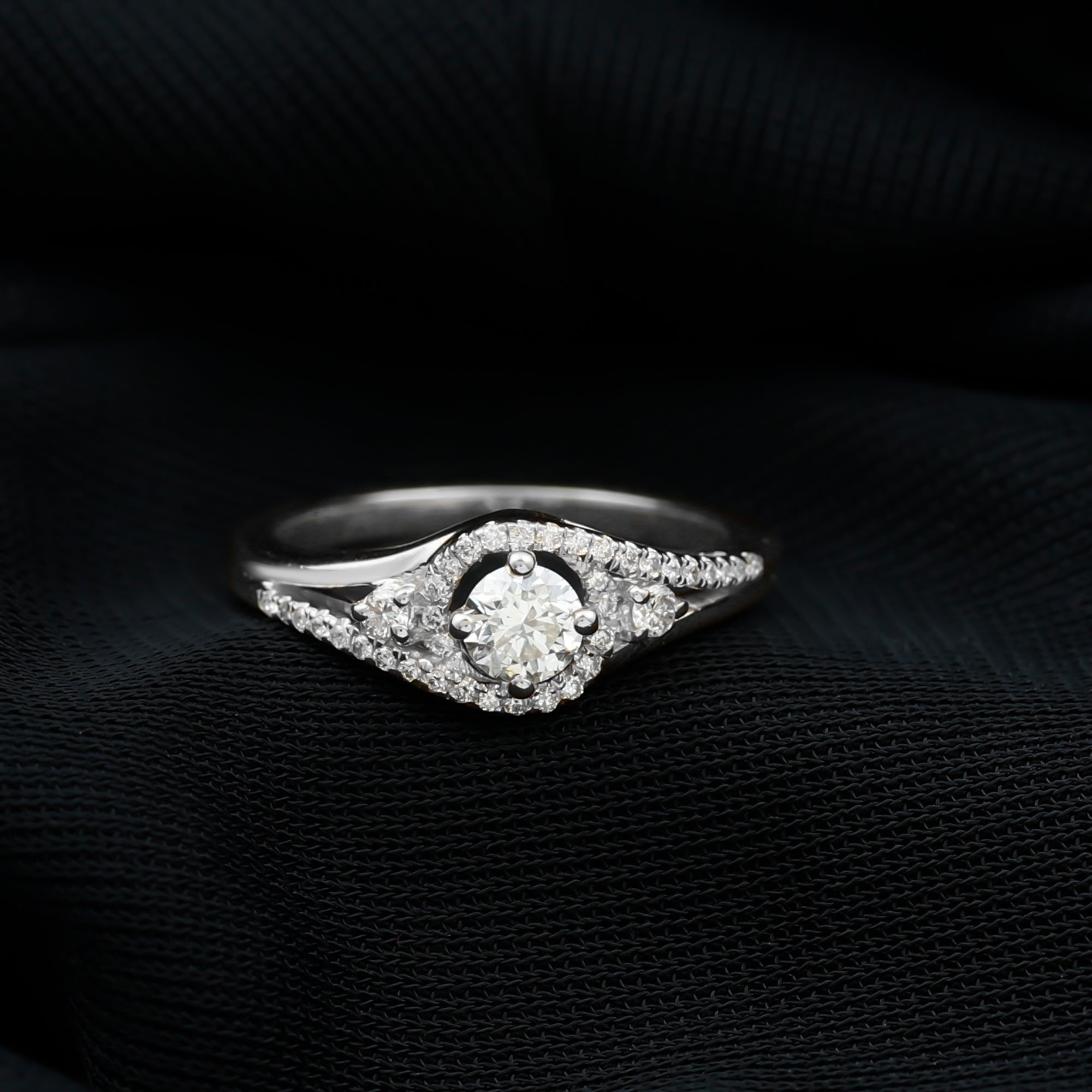 Certified Diamond Classic Engagement Ring in Split Shank