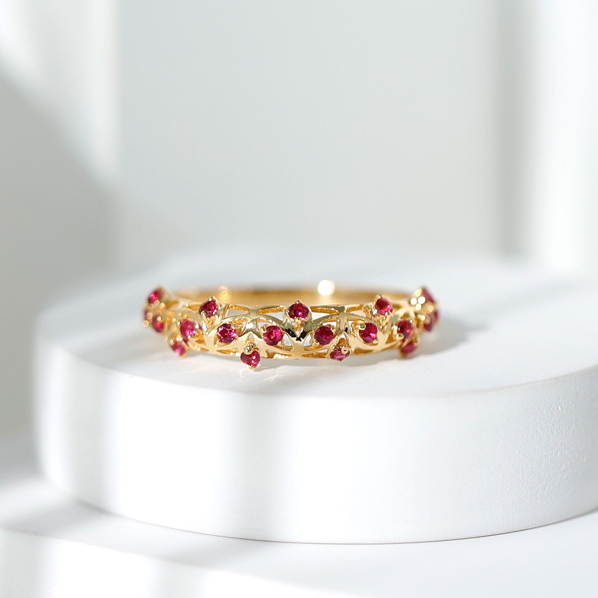 Filigree Detailed Ruby Gold Band Ring in Prong Setting