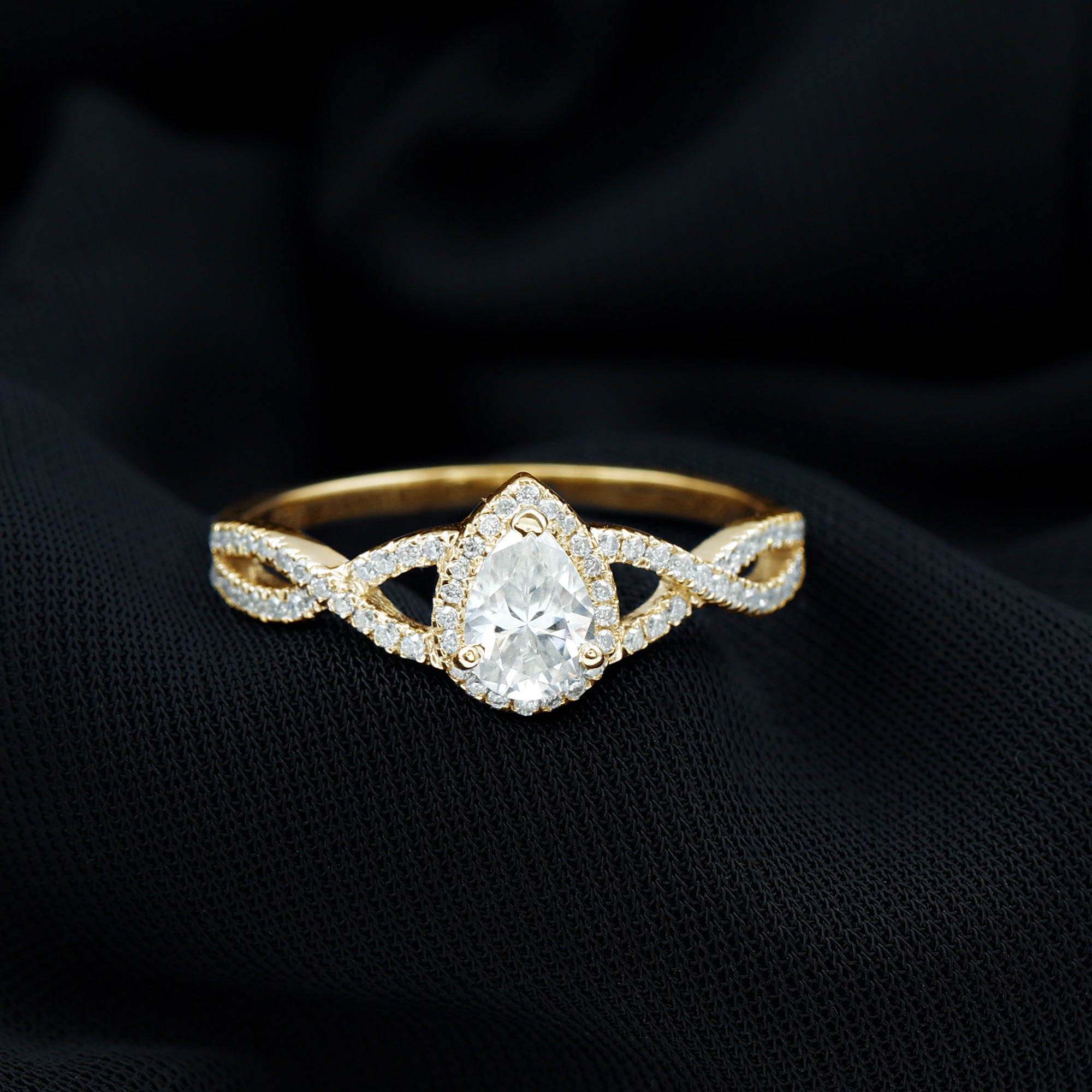Lab Grown Diamond Teardrop Halo Engagement Ring For Women