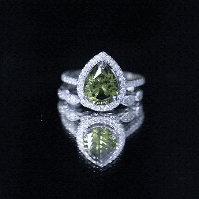 Lab Grown Green Sapphire Teardrop Engagement Ring Set