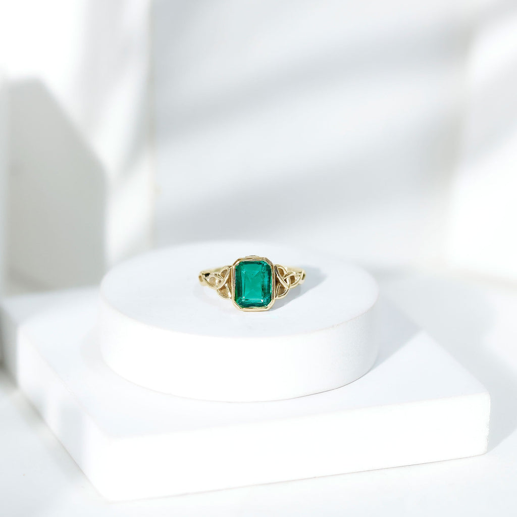 Created Green Sapphire Solitaire Celtic Engagement Ring