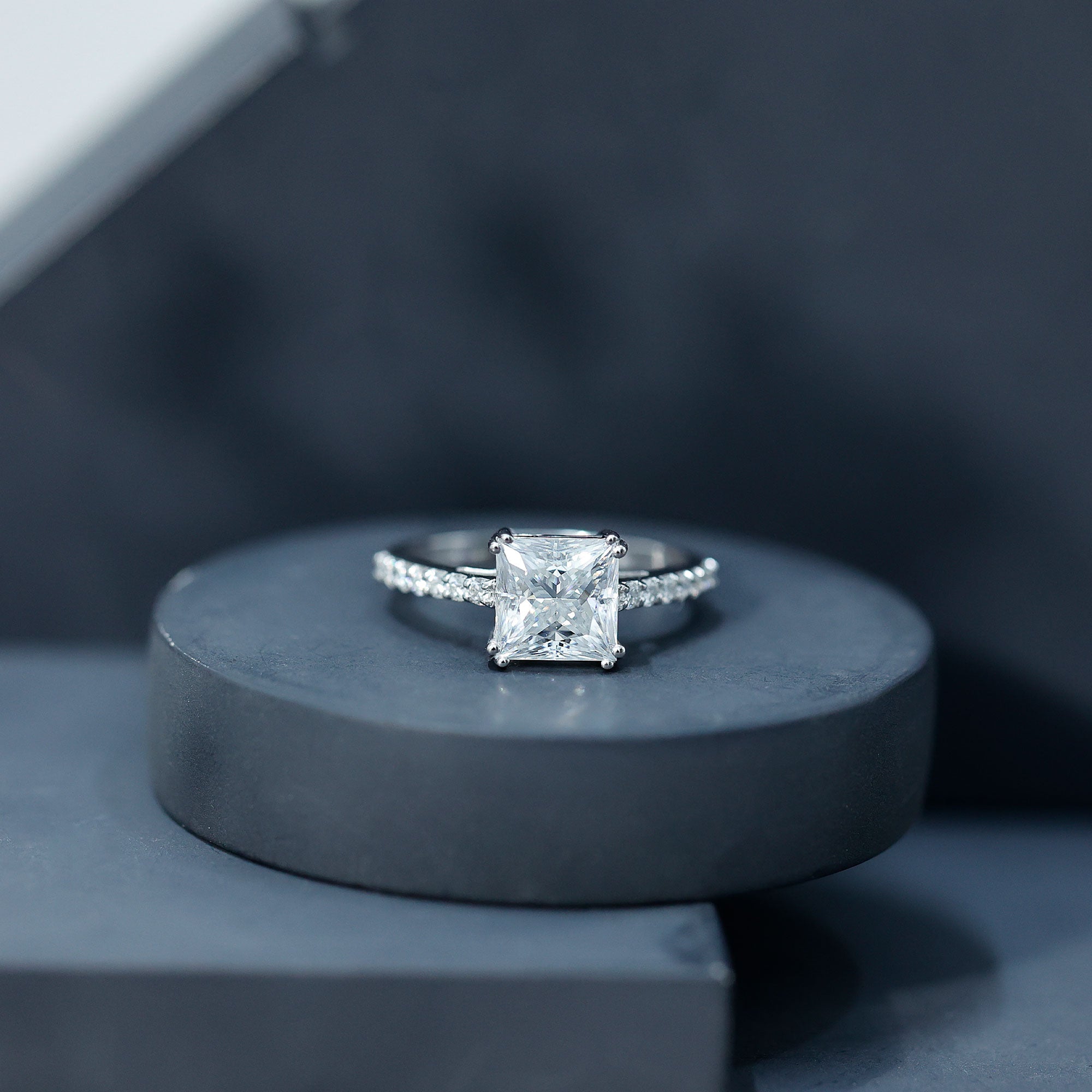 Classic Princess Cut Moissanite Solitaire Engagement Ring with Side Stones