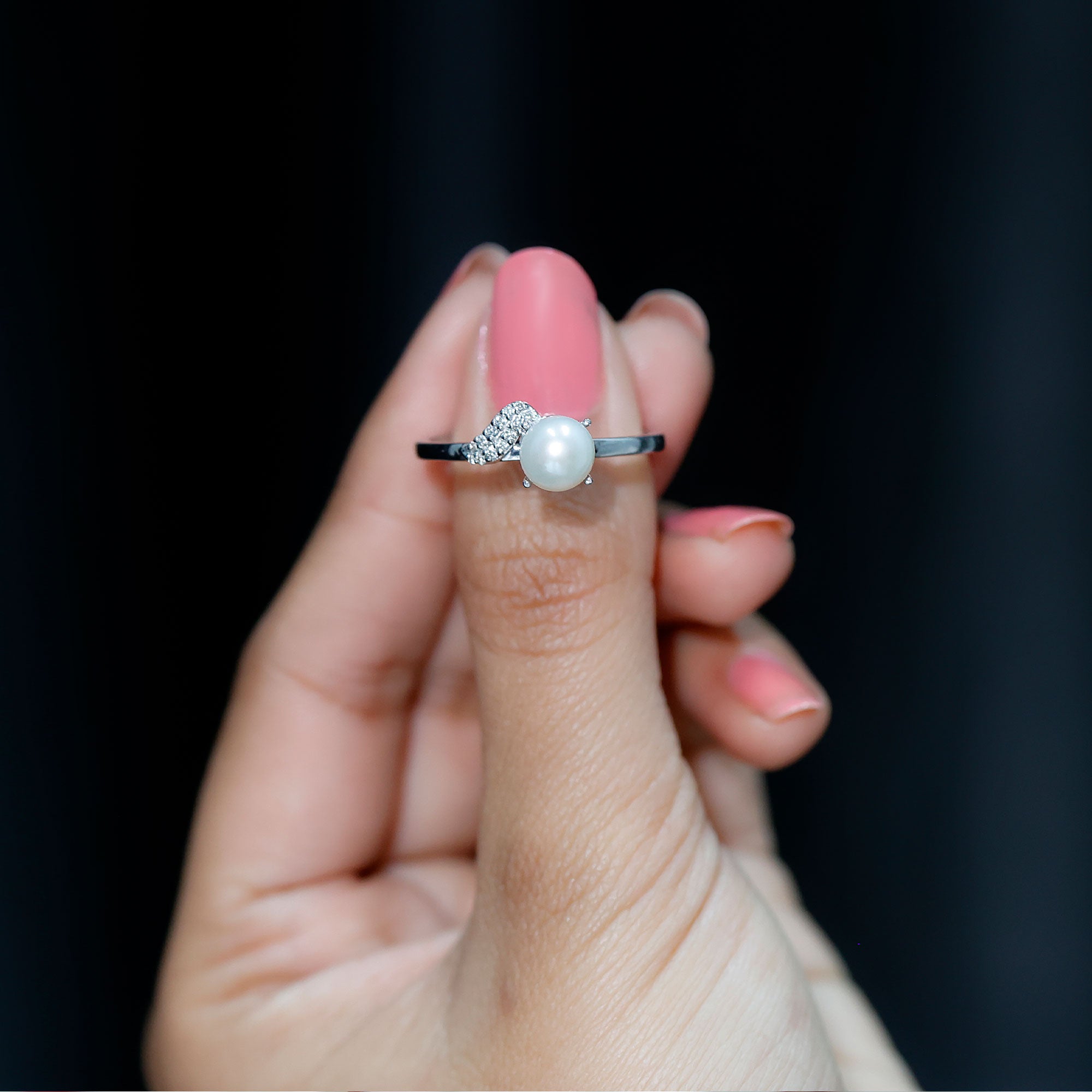 Classic Freshwater Pearl Solitaire Ring with Diamond Leaf