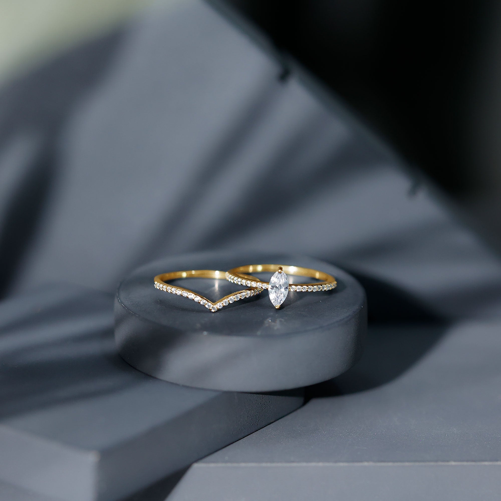 1.25 CT Marquise Cut Zircon Wedding Ring Set in Gold