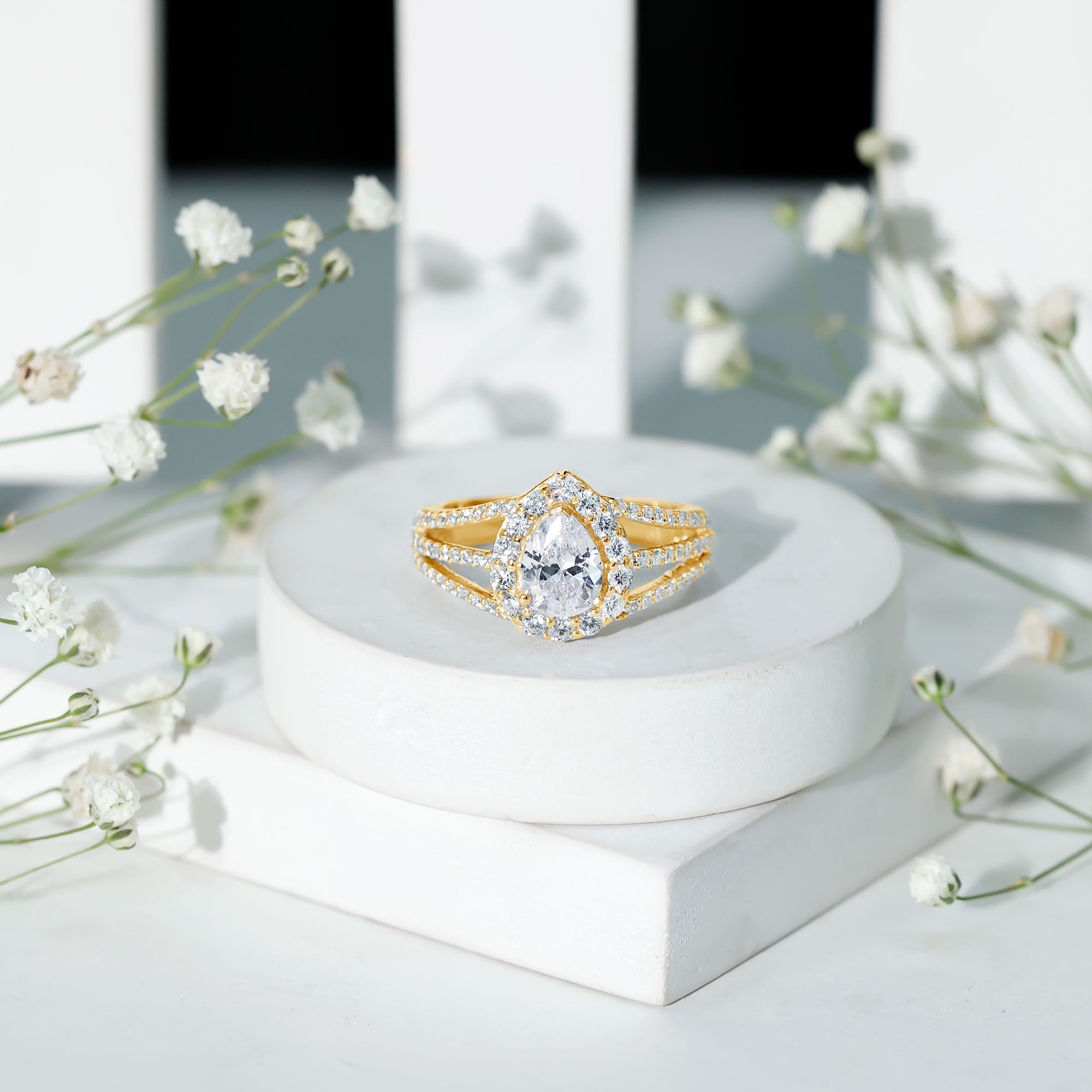2.50 CT Split Shank Zircon Teardrop Engagement Ring
