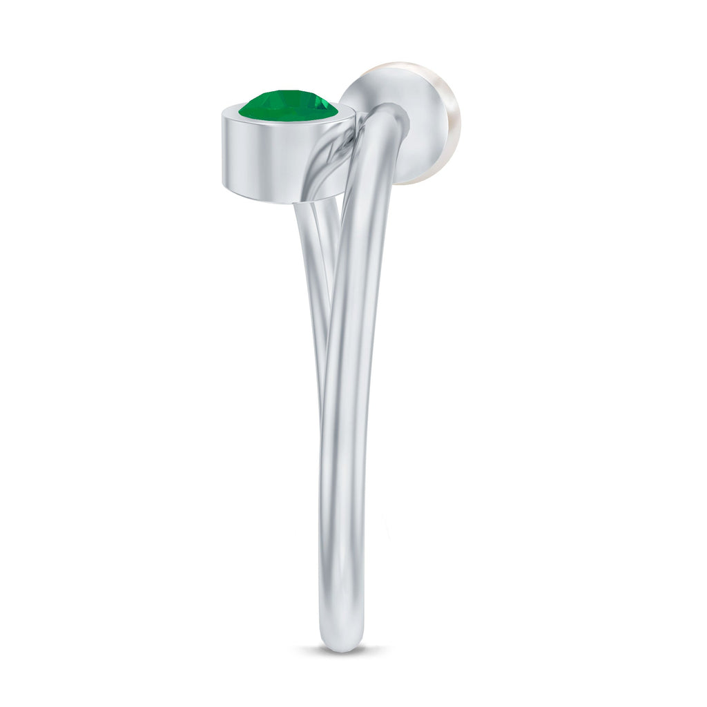 Toi et Moi Emerald and Freshwater Pearl Ring in Gold