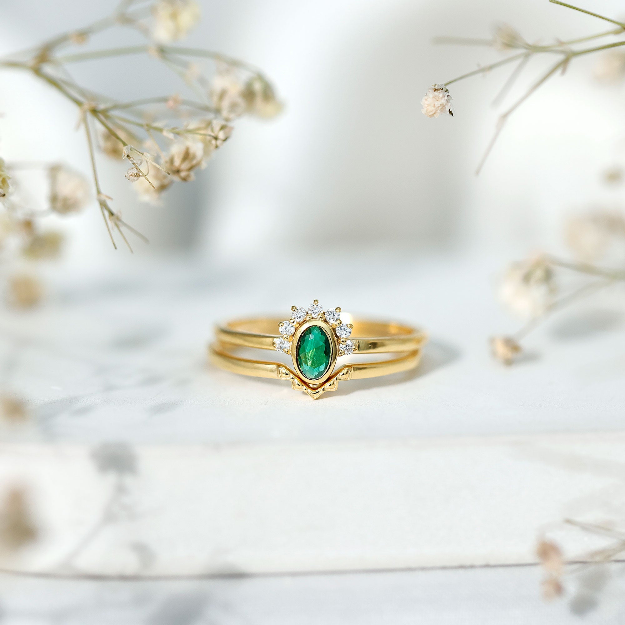 Oval Cut Lab Grown Emerald Wedding Ring Set with Diamond