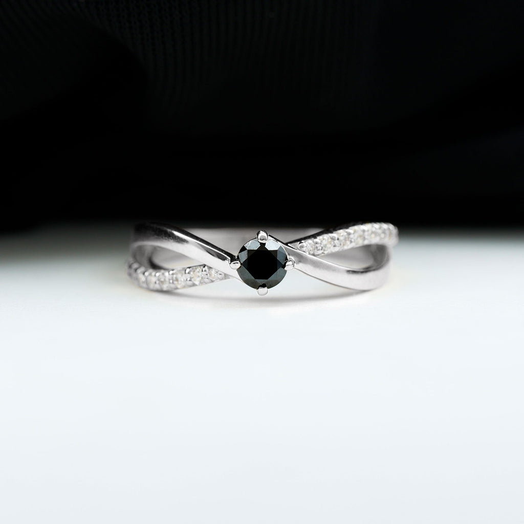 5mm Round Black Onyx Solitaire Infinity Ring with Diamond