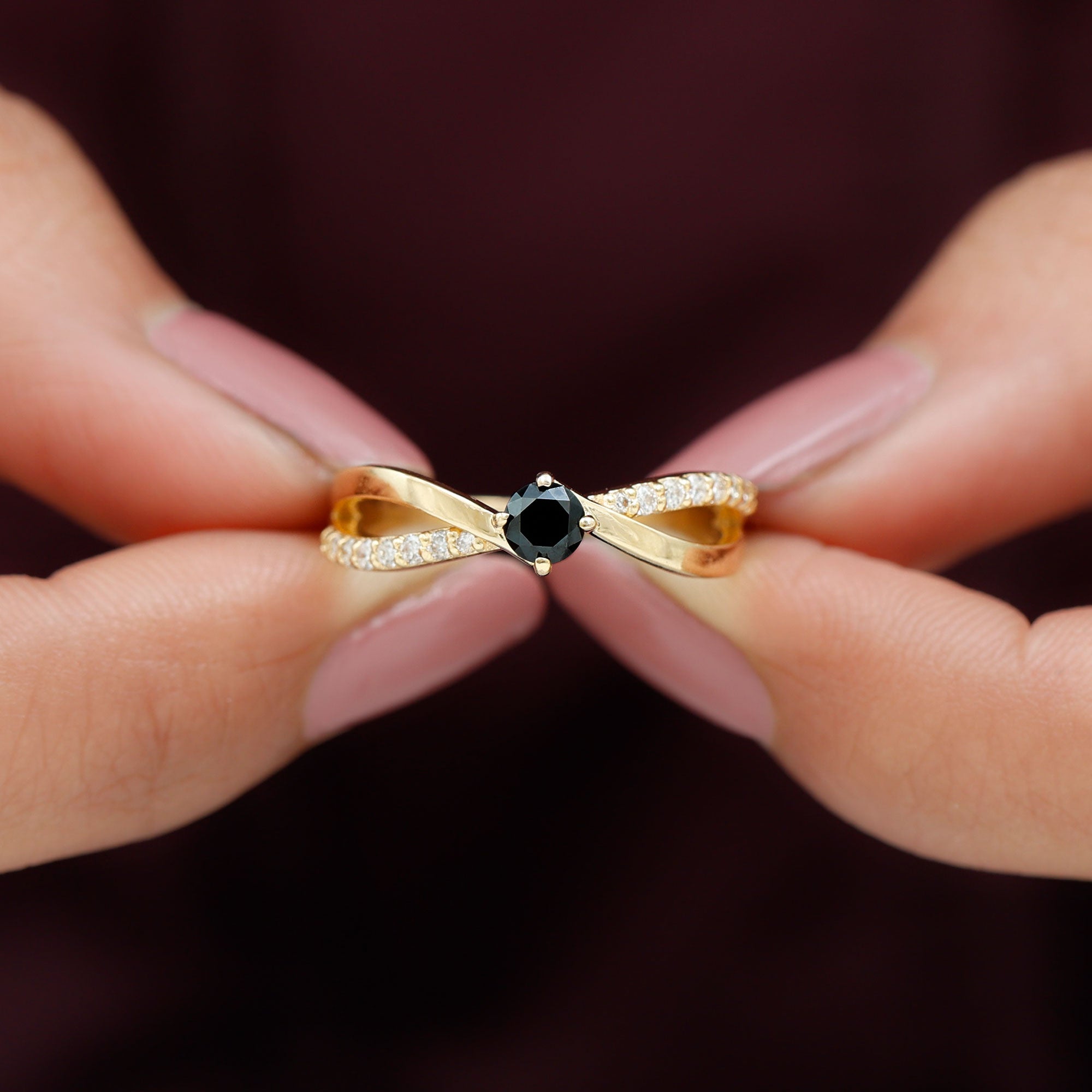 5mm Round Black Onyx Solitaire Infinity Ring with Diamond